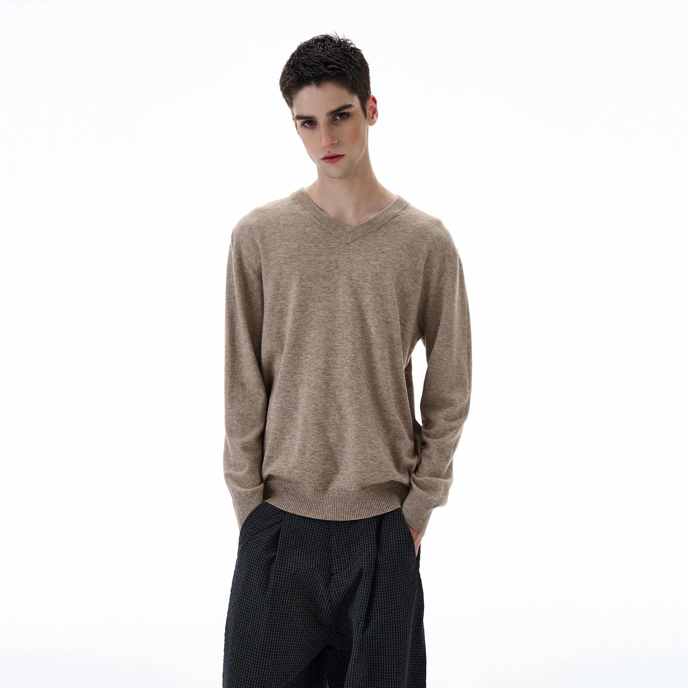RT No. 20003 V-NECK KNIT LONG SLEEVE Product Image
