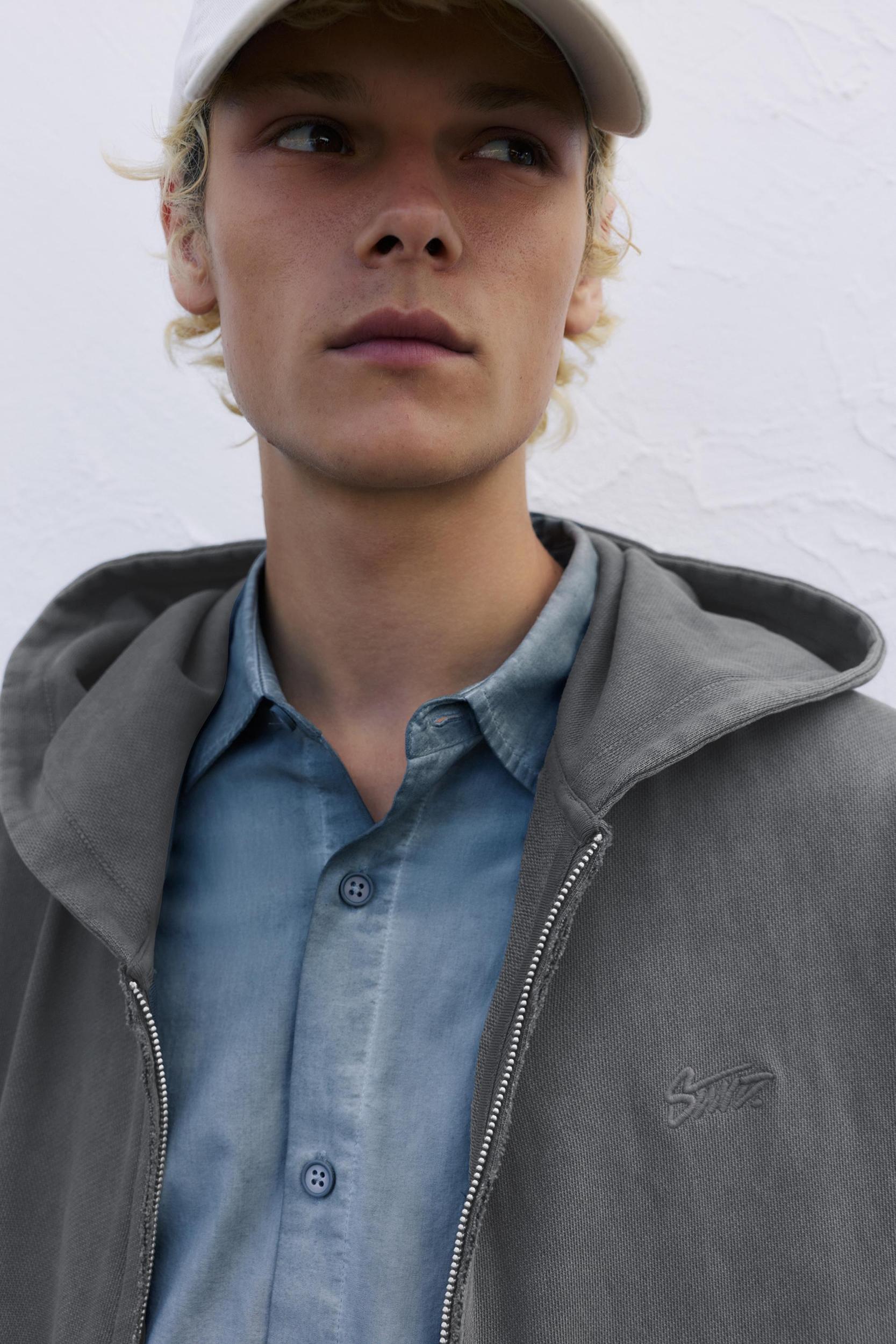 Frayed zip-up hoodie Product Image