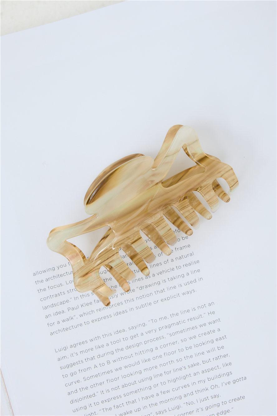 Darcey Claw Clip Natural Product Image