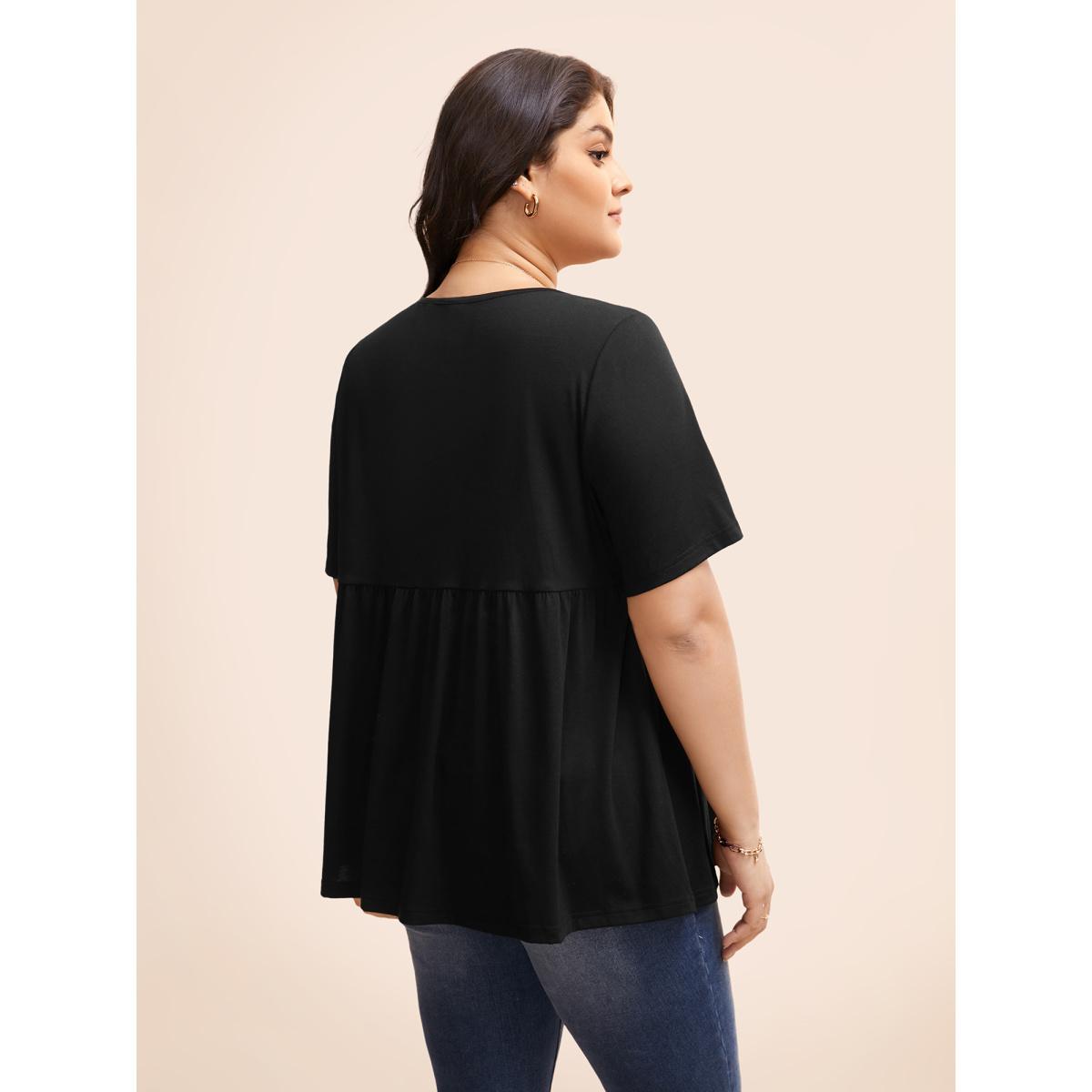 Plus Size Floral Embroidered Tie Knot T-shirt Black Women Elegant Tie knot Natural Flowers Round Neck Everyday T-shirts BloomChic 14-16/1X Product Image