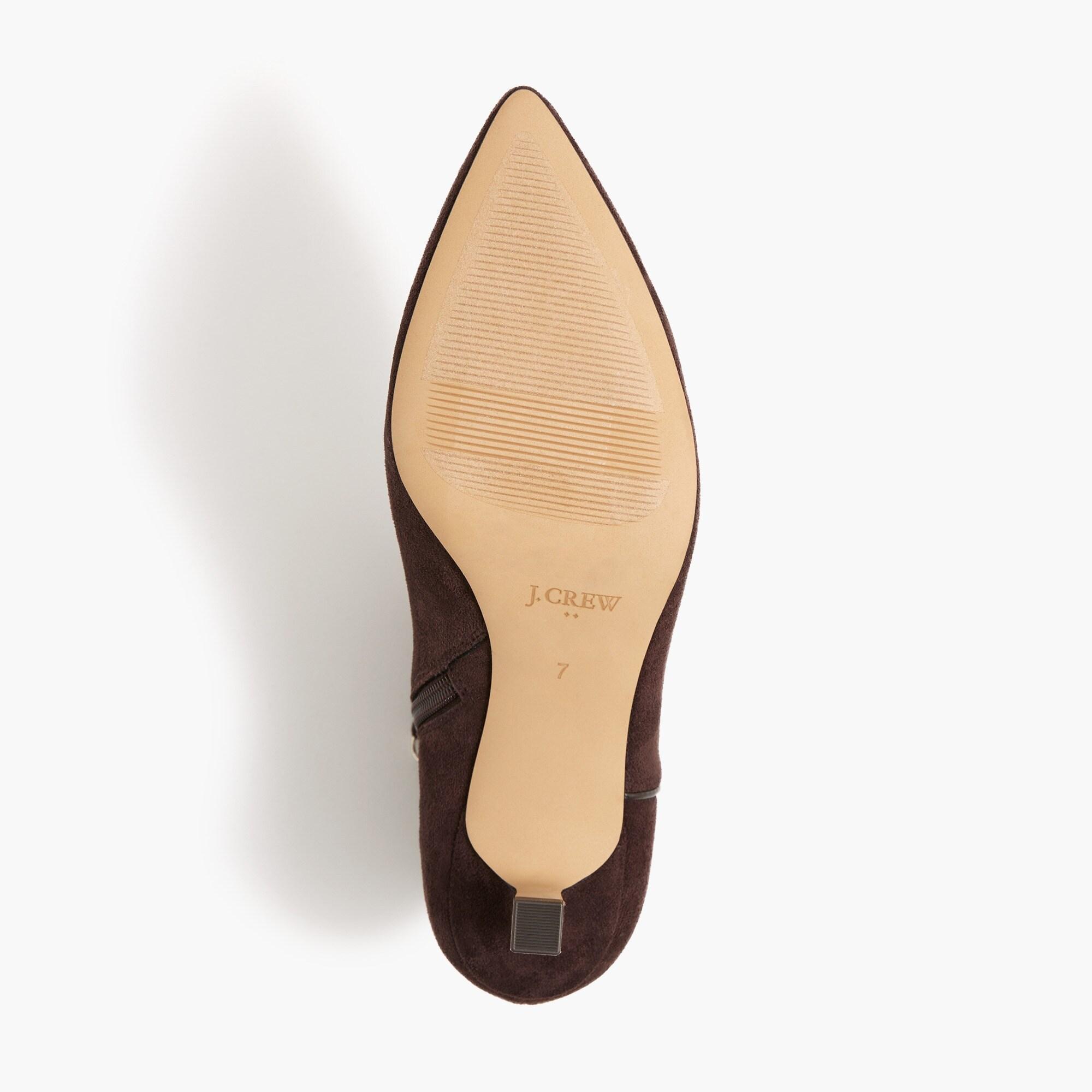 Pointy-toe boots Product Image