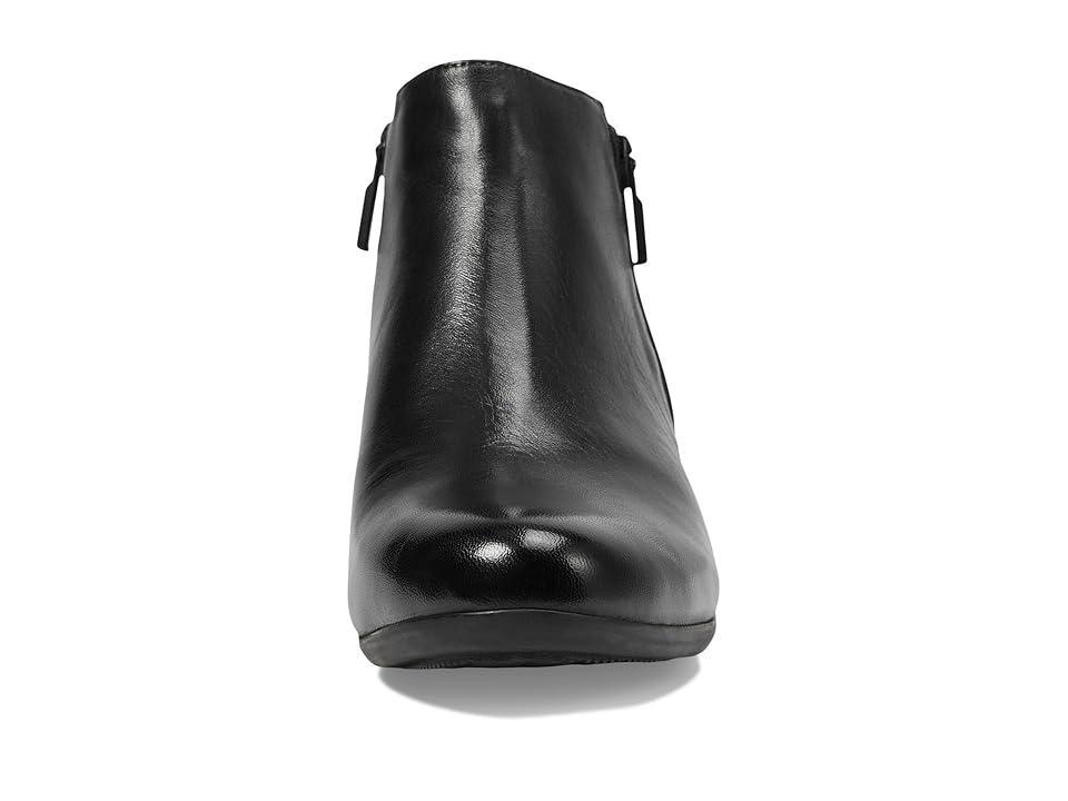 Trotters Major Bootie Microfiber) Women's Boots Product Image