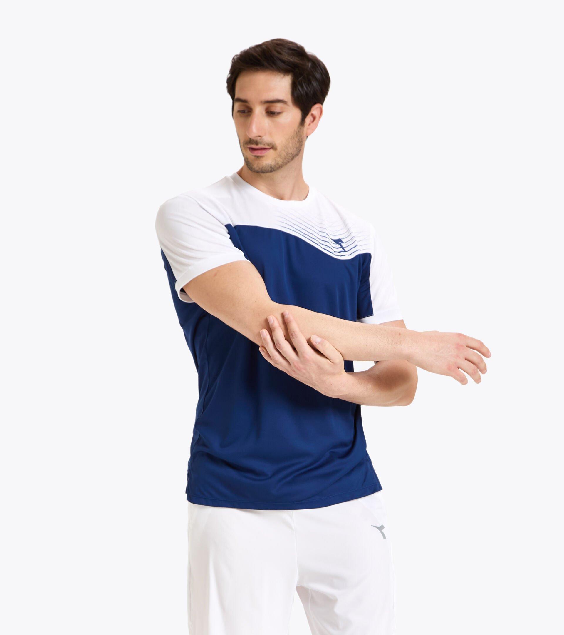 T-SHIRT COURT Product Image