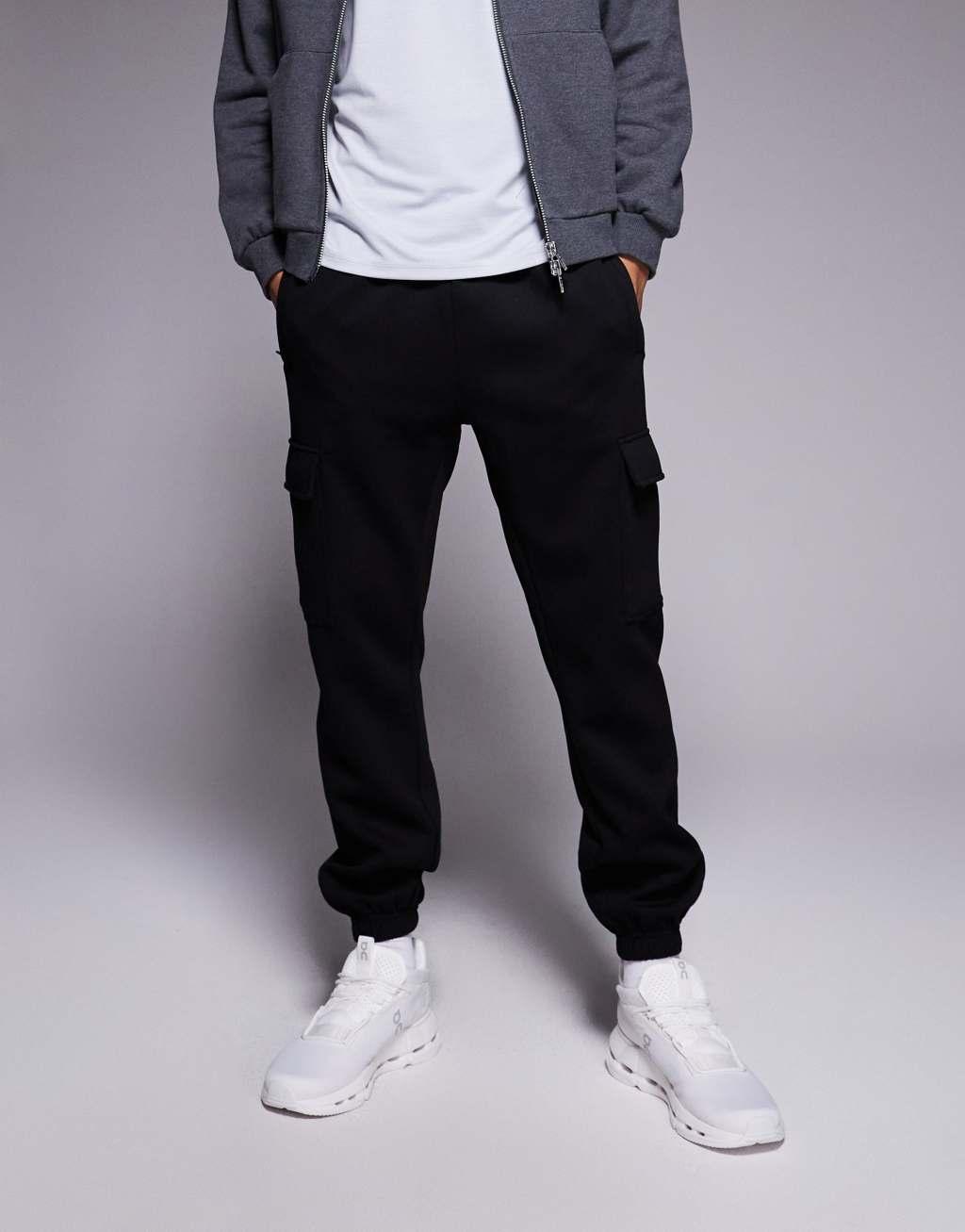 4505 Icon training quick dry performance cargo sweatpants in black  Product Image
