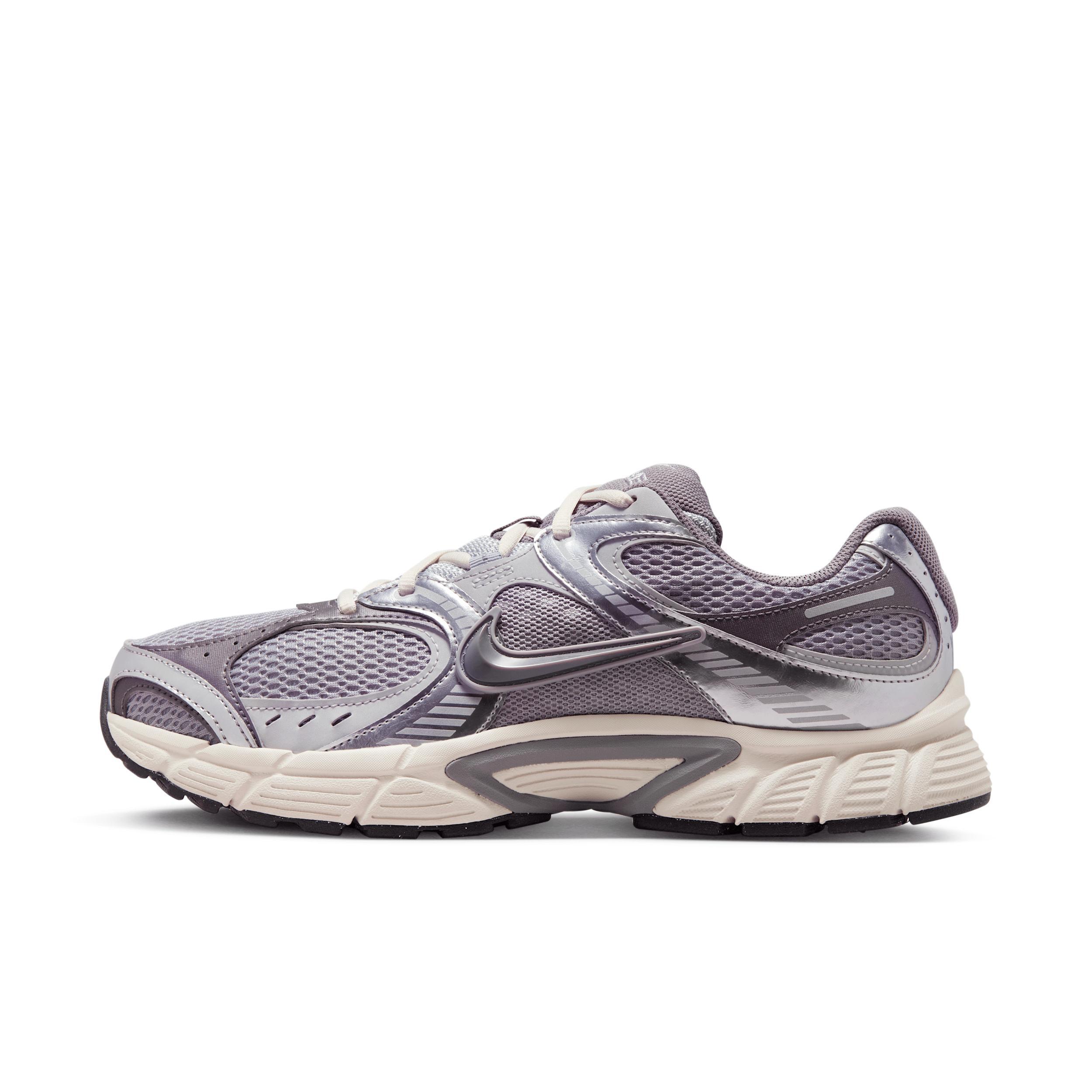 Nike Men's V5 RNR Shoes Product Image