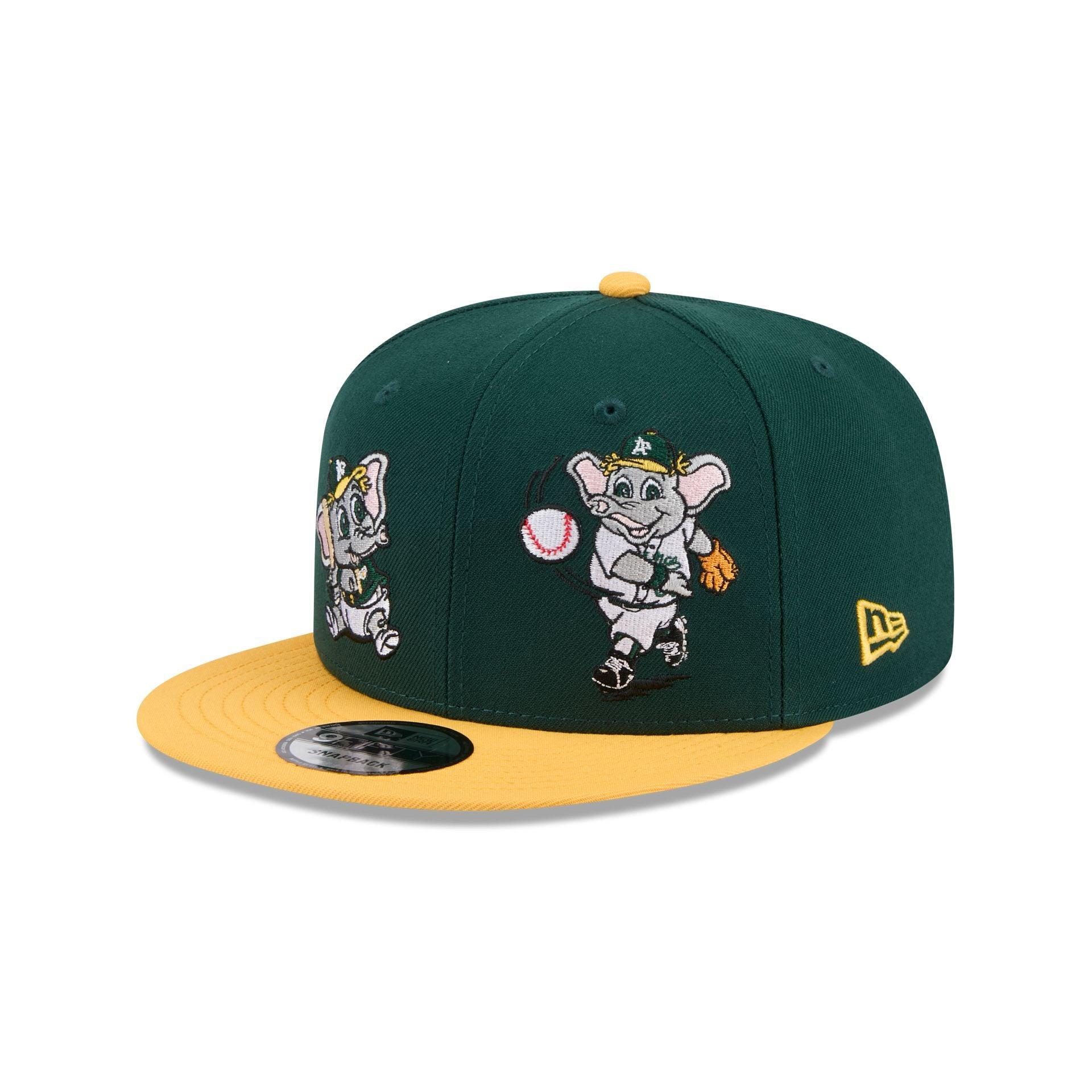 San Diego Padres Metallic Gold Logo 59FIFTY Fitted Hat Male Product Image