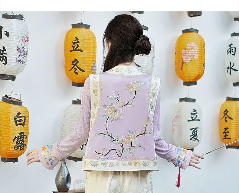 Long-Sleeve Round Neck Floral Embroidered Top / High Waist Floral Jacquard Wide Leg Pants / Vest Product Image