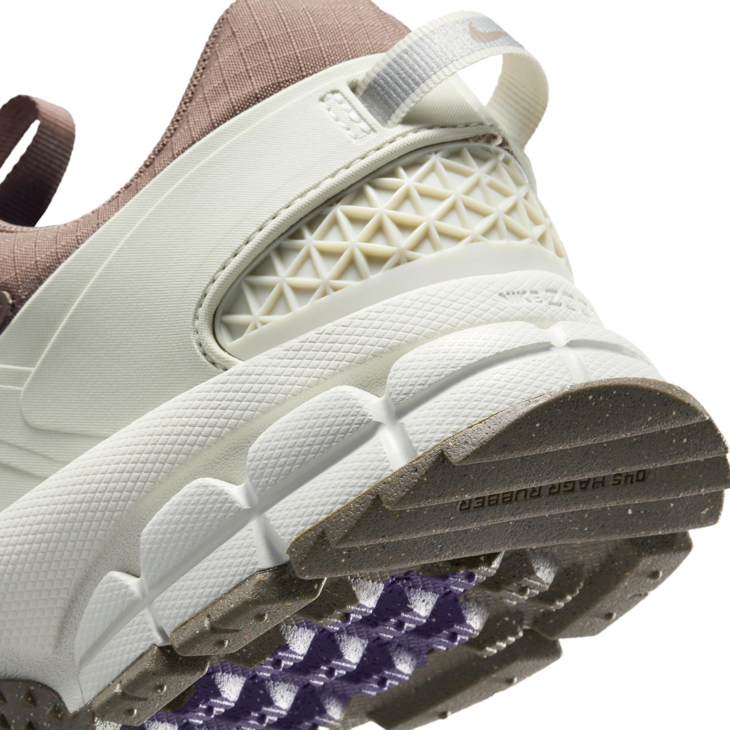 Nike Women's Zoom Vomero Roam Winterized Shoes Product Image