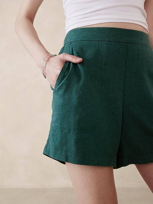 Linen-Blend Pull-On Short Product Image
