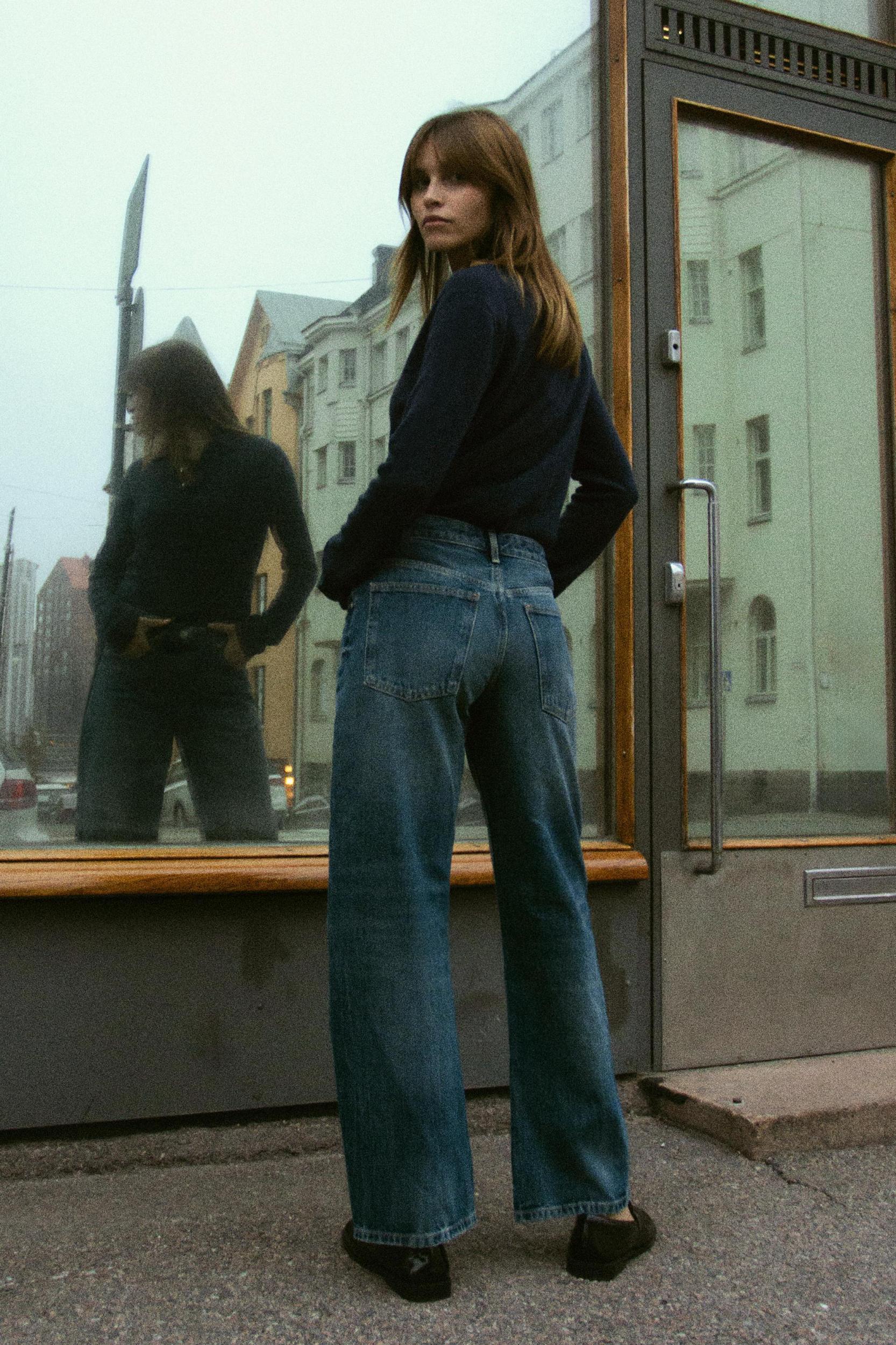 MID WAIST TRF CURVED LEG BALLOON JEANS Product Image