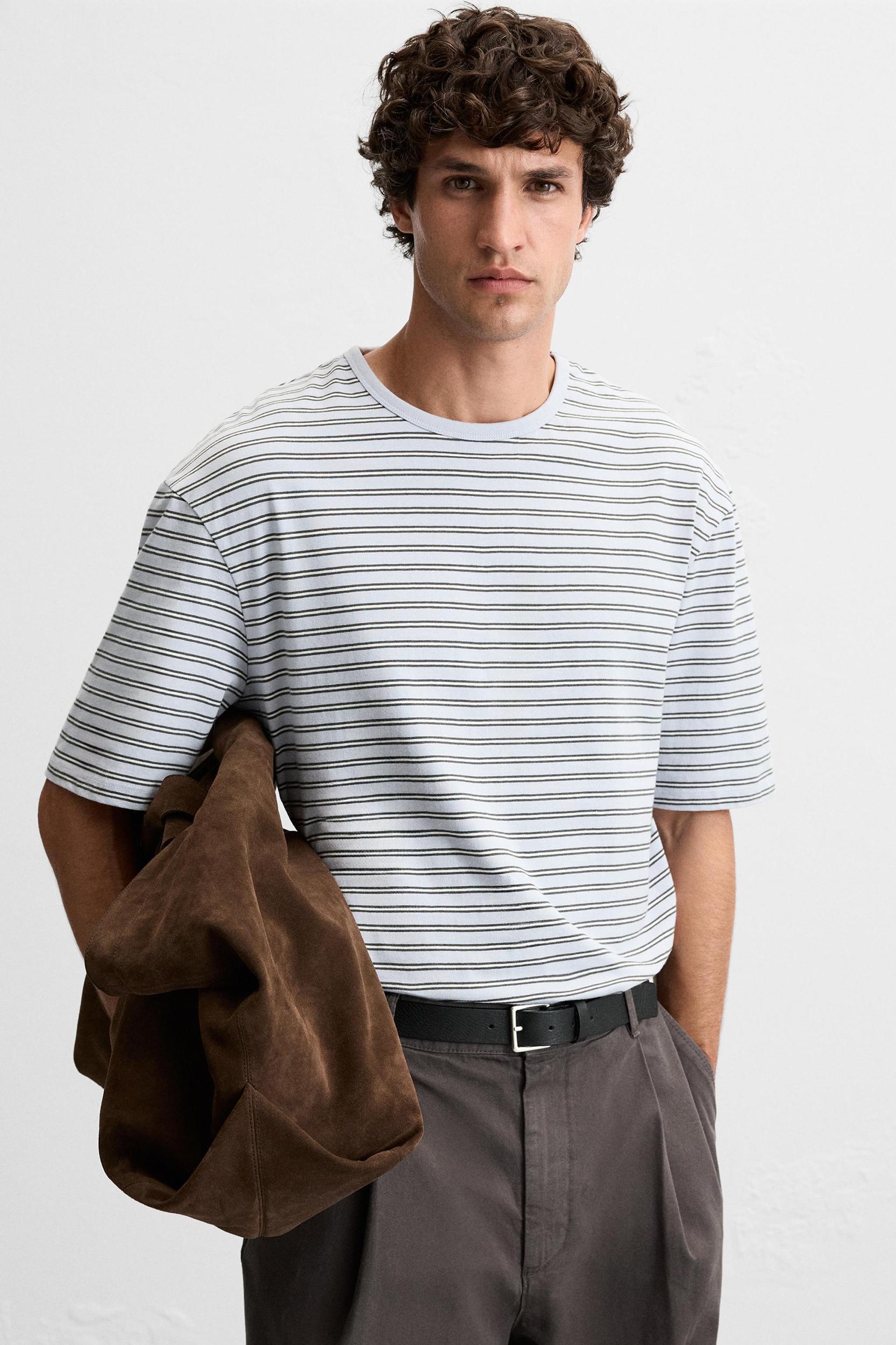 CONTRAST STRIPE T-SHIRT Product Image
