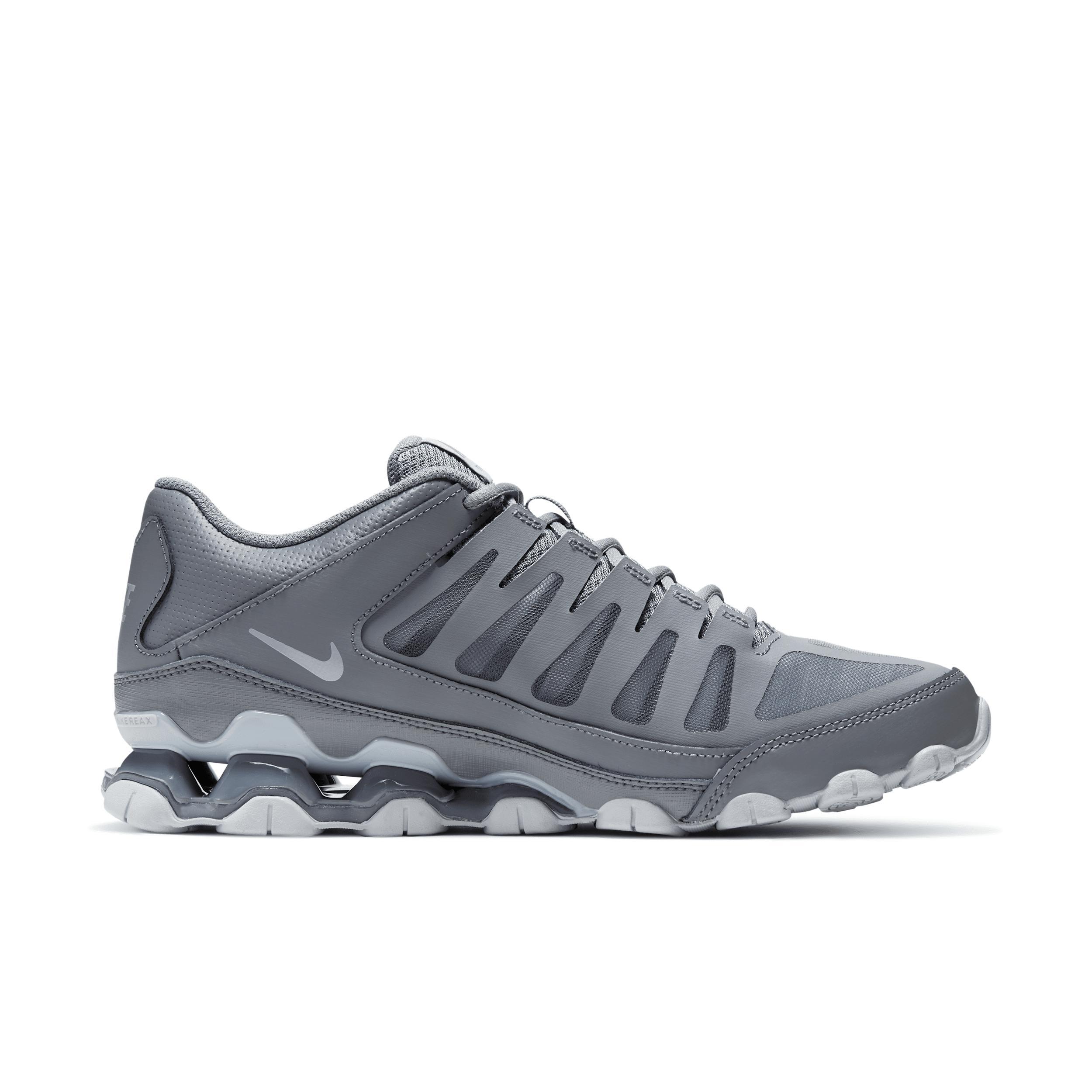 Nike Men's Reax 8 TR Workout Shoes Product Image