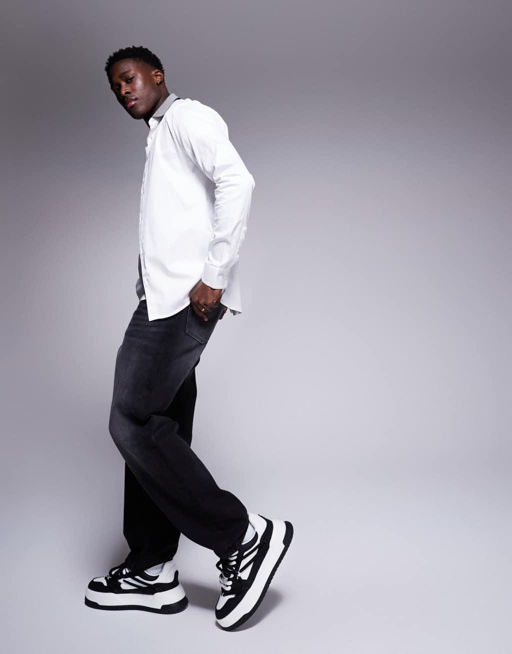 Armani Exchange shirt with contrast stripe collar in white Product Image