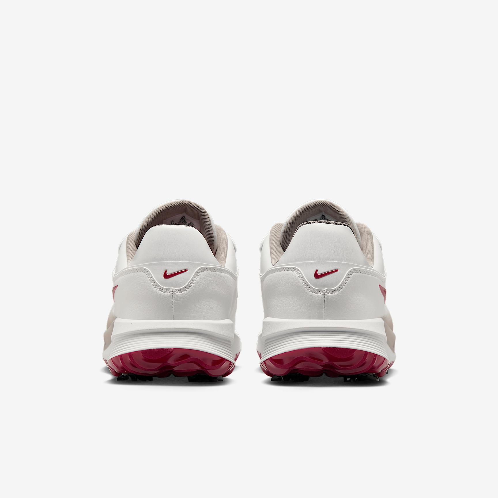 Nike Men's Victory Pro 4 Golf Shoes Product Image