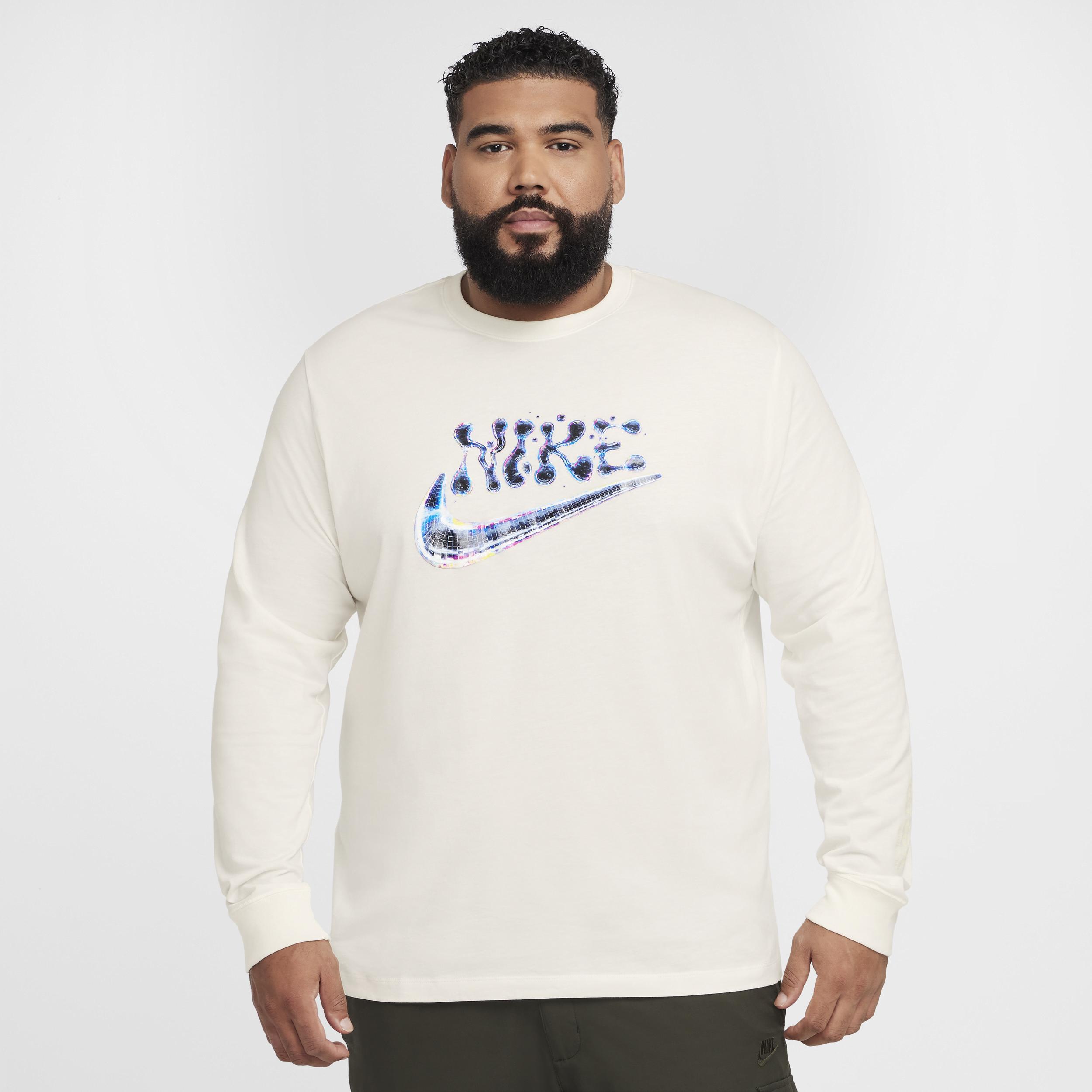 Men's Nike Sportswear Club Long-Sleeve T-Shirt Product Image