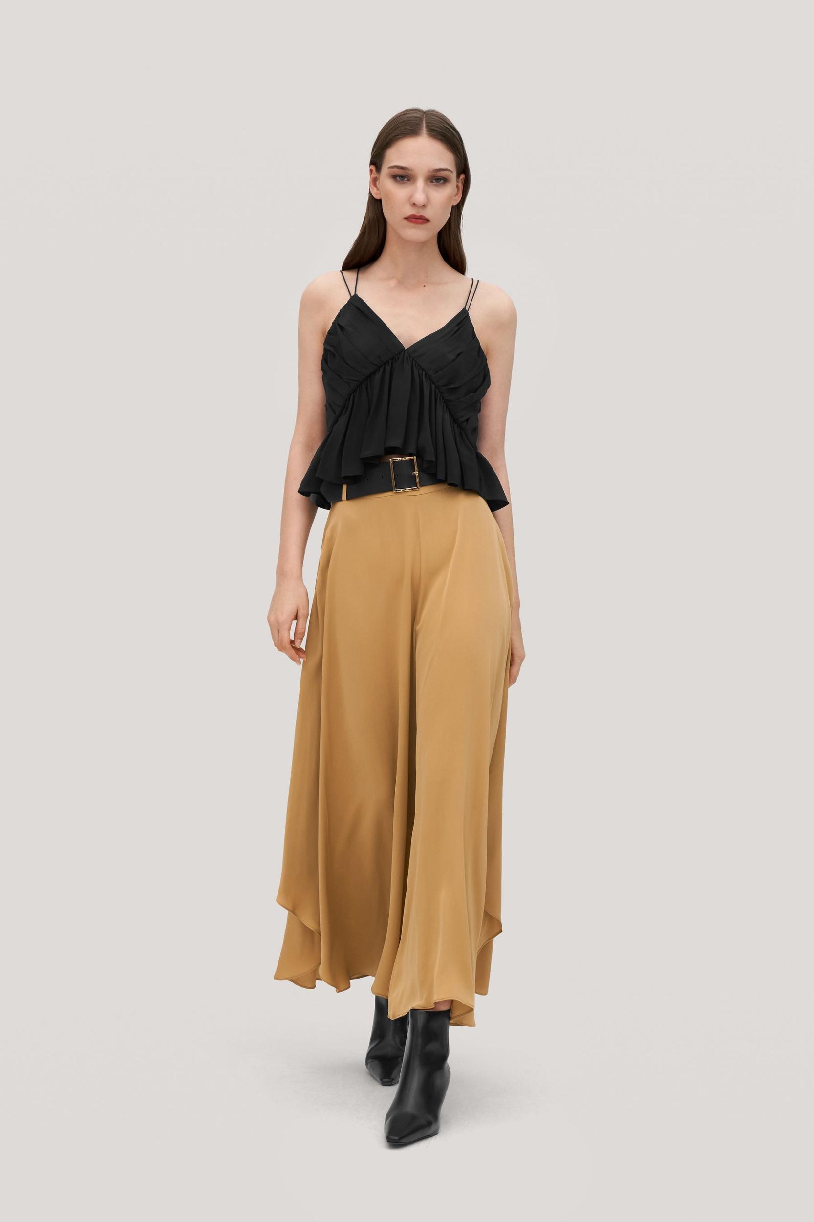 Wide-Legged Silk Fig Pants Product Image