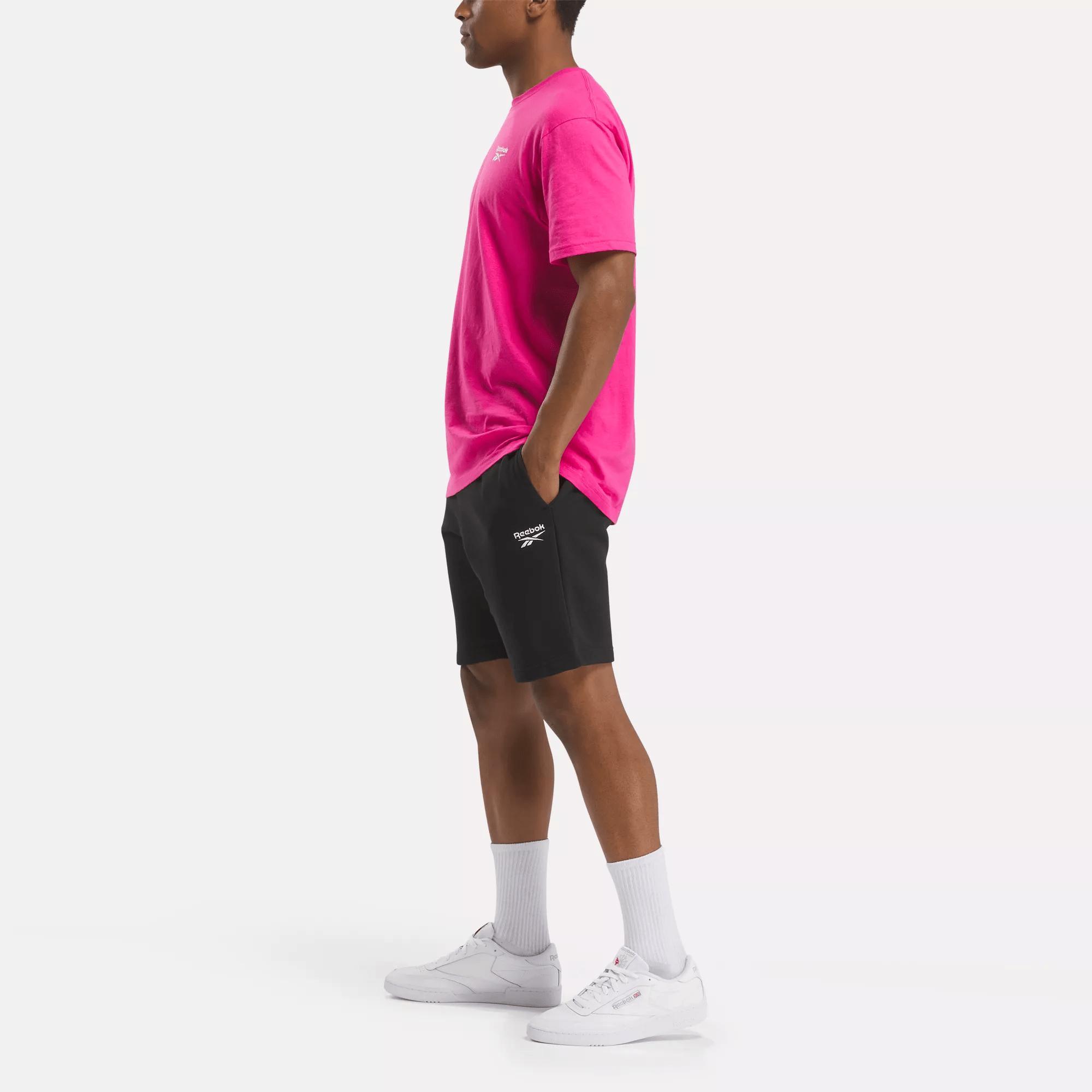 Men's Classic Small Logo T-Shirt Male Product Image