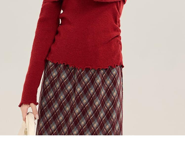 Long-Sleeve Off Shoulder Plain Knit Top / High Rise Plaid Midi Skirt Product Image