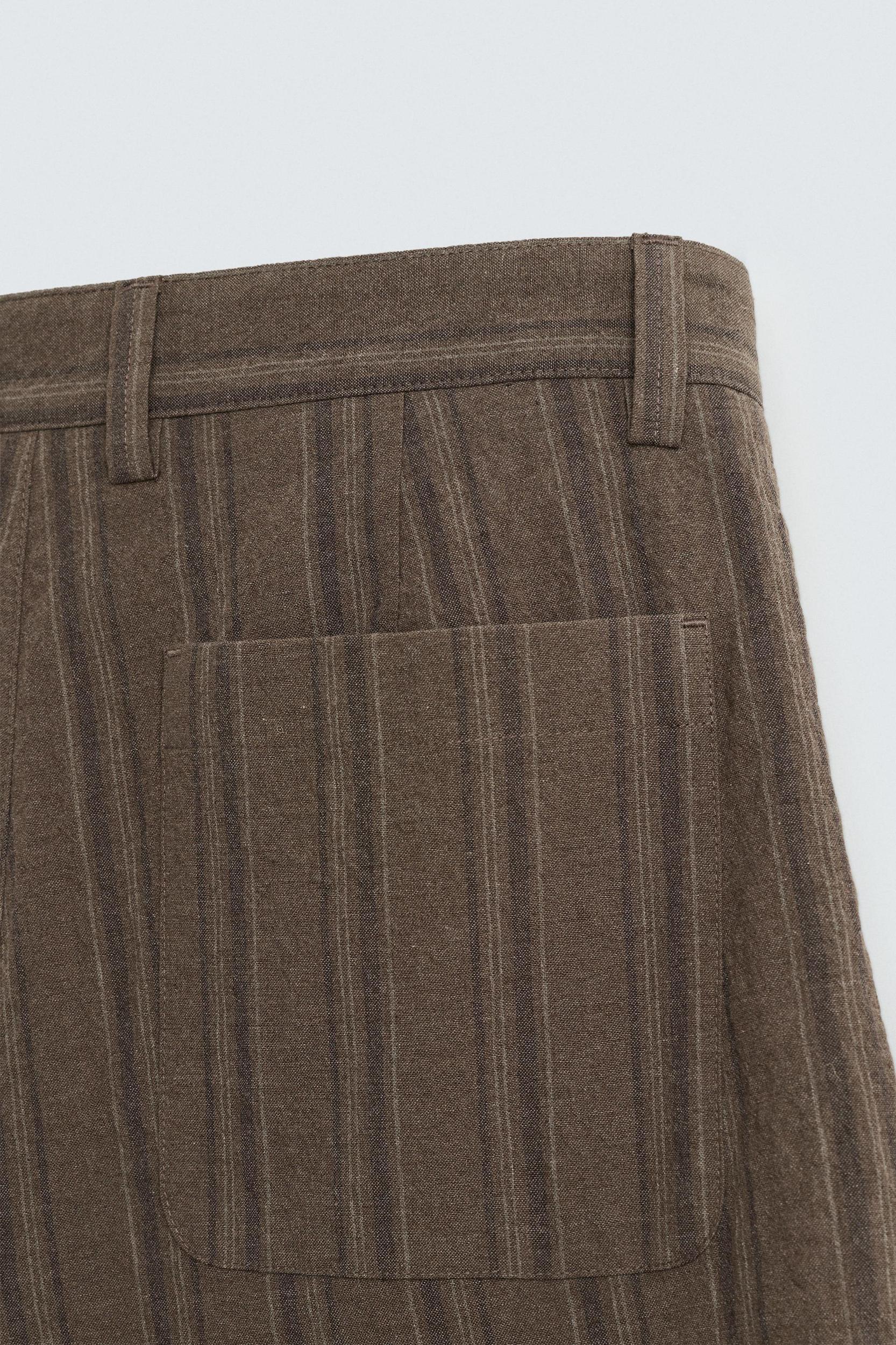 STRIPED REGULAR FIT SHORTS Product Image