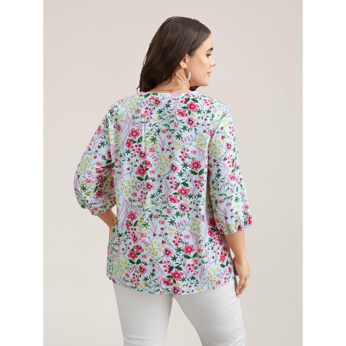 Plus Size LightBlue Floral Print Notched Collar Shirt Women Elegant Elbow-length sleeve Notched collar Everyday Blouses BloomChic 28/5X Product Image