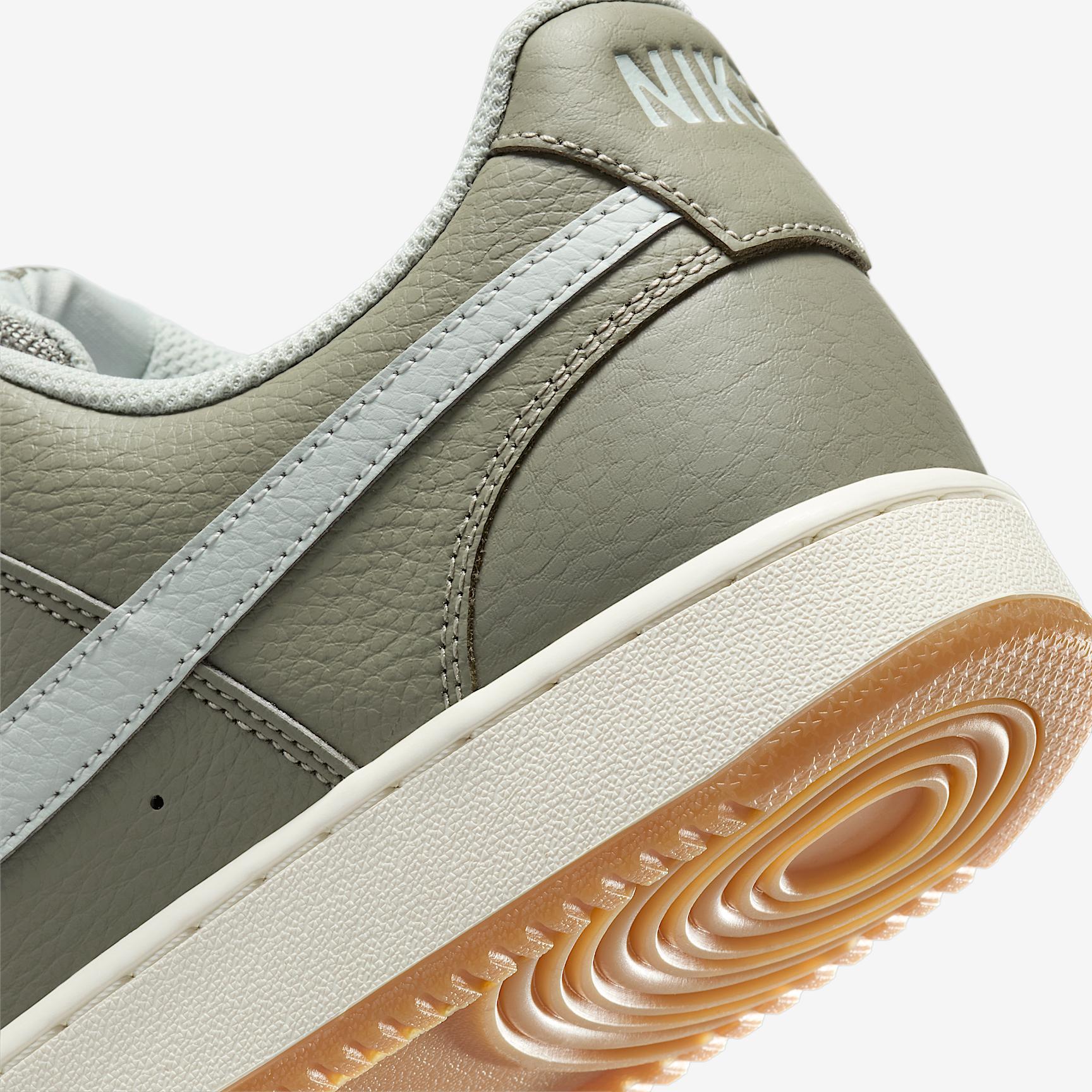 Nike Men's Court Vision Low Shoes Product Image
