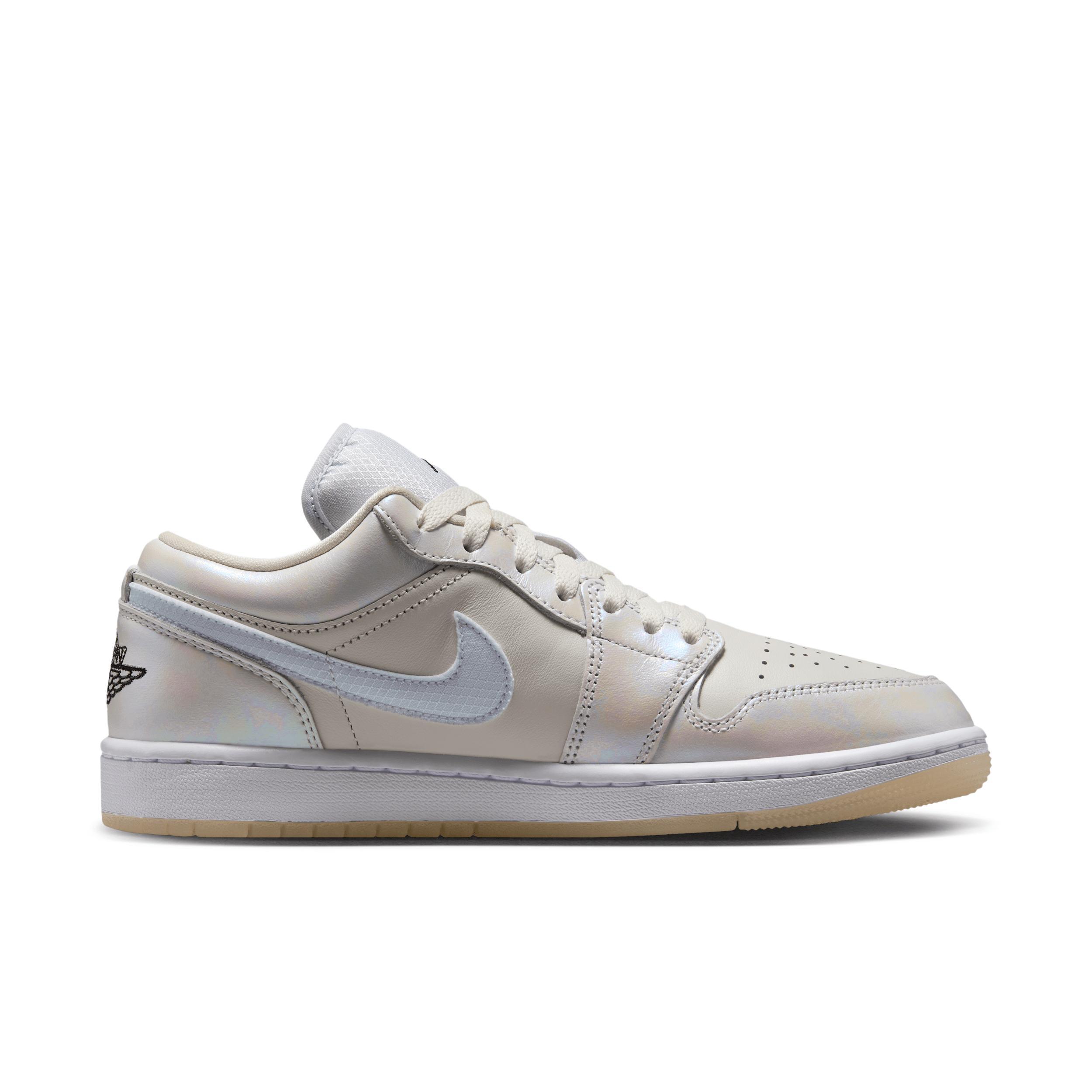 Womens Air Jordan 1 Low SE LNY Shoes Product Image
