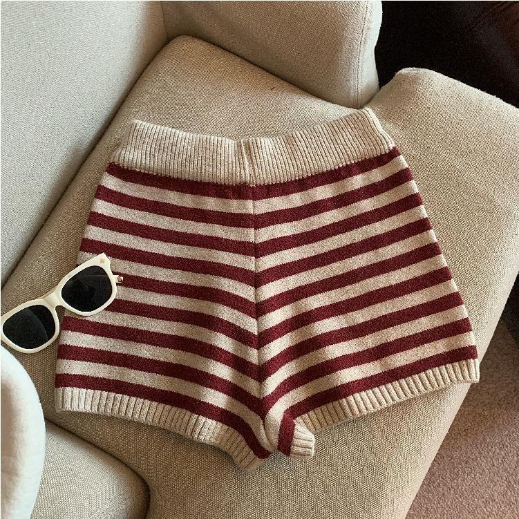 High Waist Striped Shorts Product Image