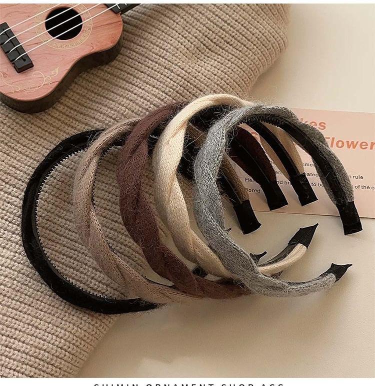 Knot Knit Headband Product Image