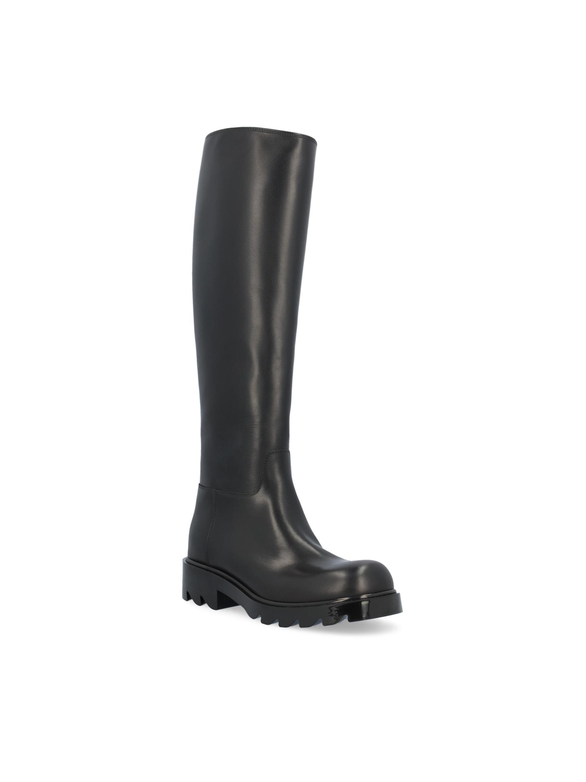 BOTTEGA VENETA Strut Round-toe Boots In Black Product Image