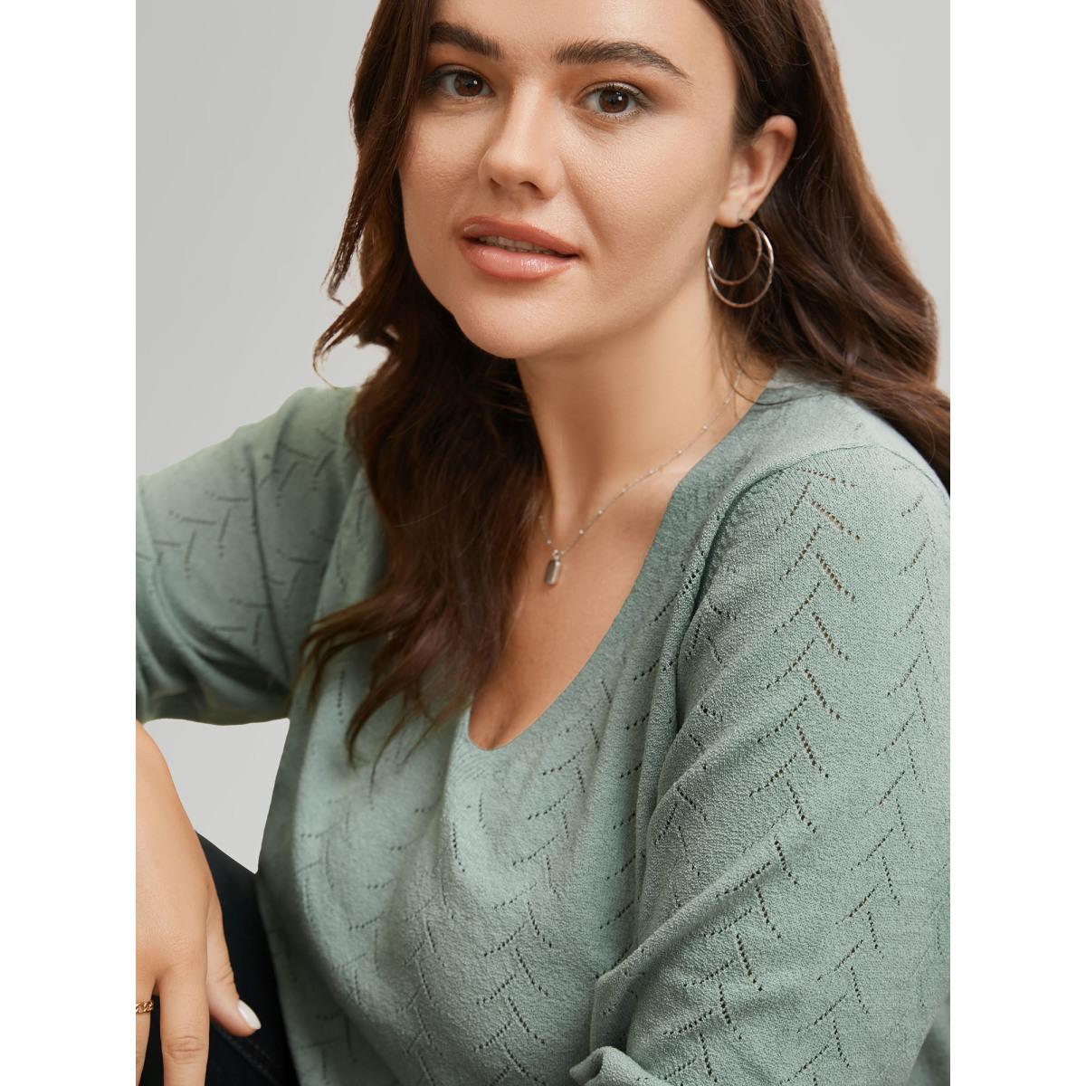 Plus Size Texture V Neck Lightweight Pullover Greenbean Women Casual Long Sleeve V-neck Everyday Pullovers BloomChic 26/4X Product Image
