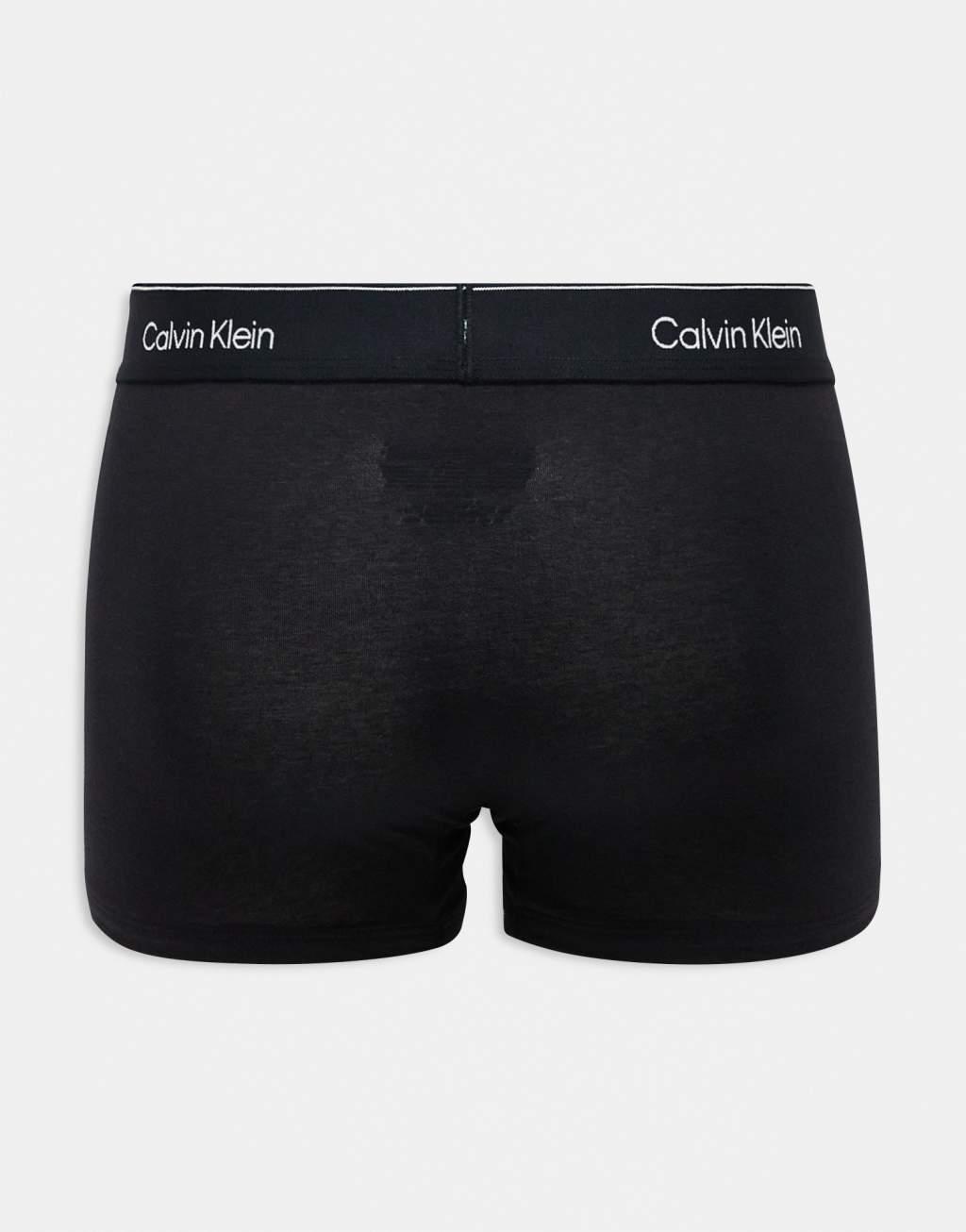 Calvin Klein Modern Cotton 3 pack trunk with black waistband in black Product Image