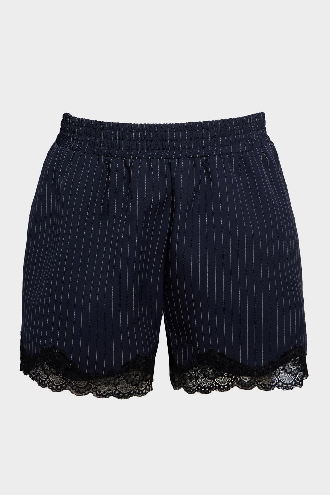 Plus Lace Hem Tailored Short Product Image