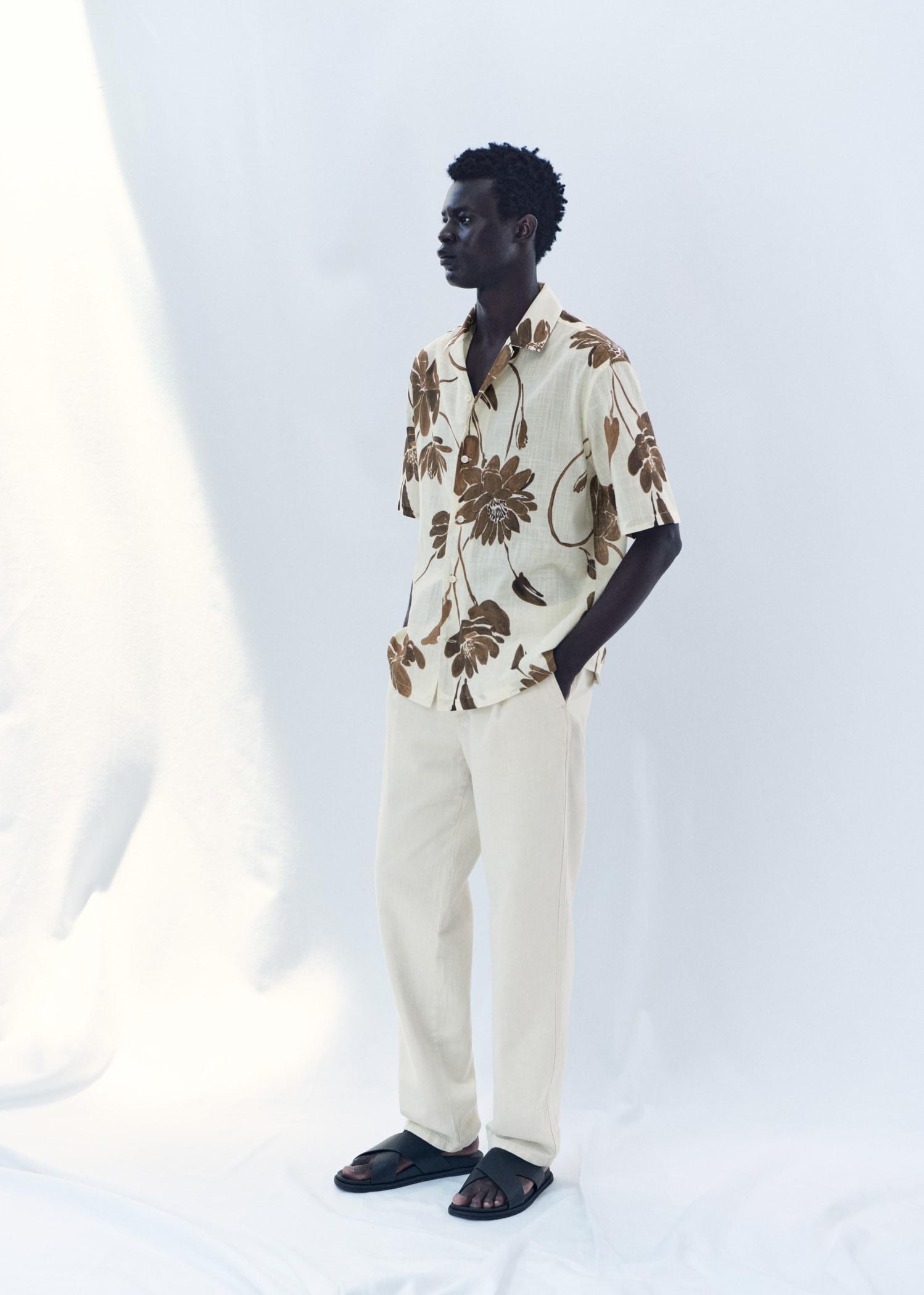 Floral-print shirt with bowling collar - Men | MANGO USA Product Image