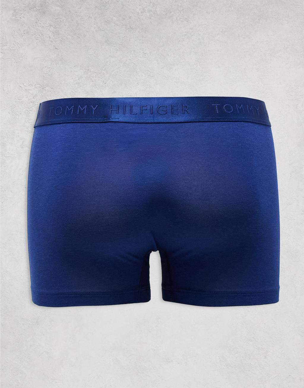 Tommy Hilfiger Everyday Luxe 3 pack trunk in burgundy/Ecru/blue Product Image