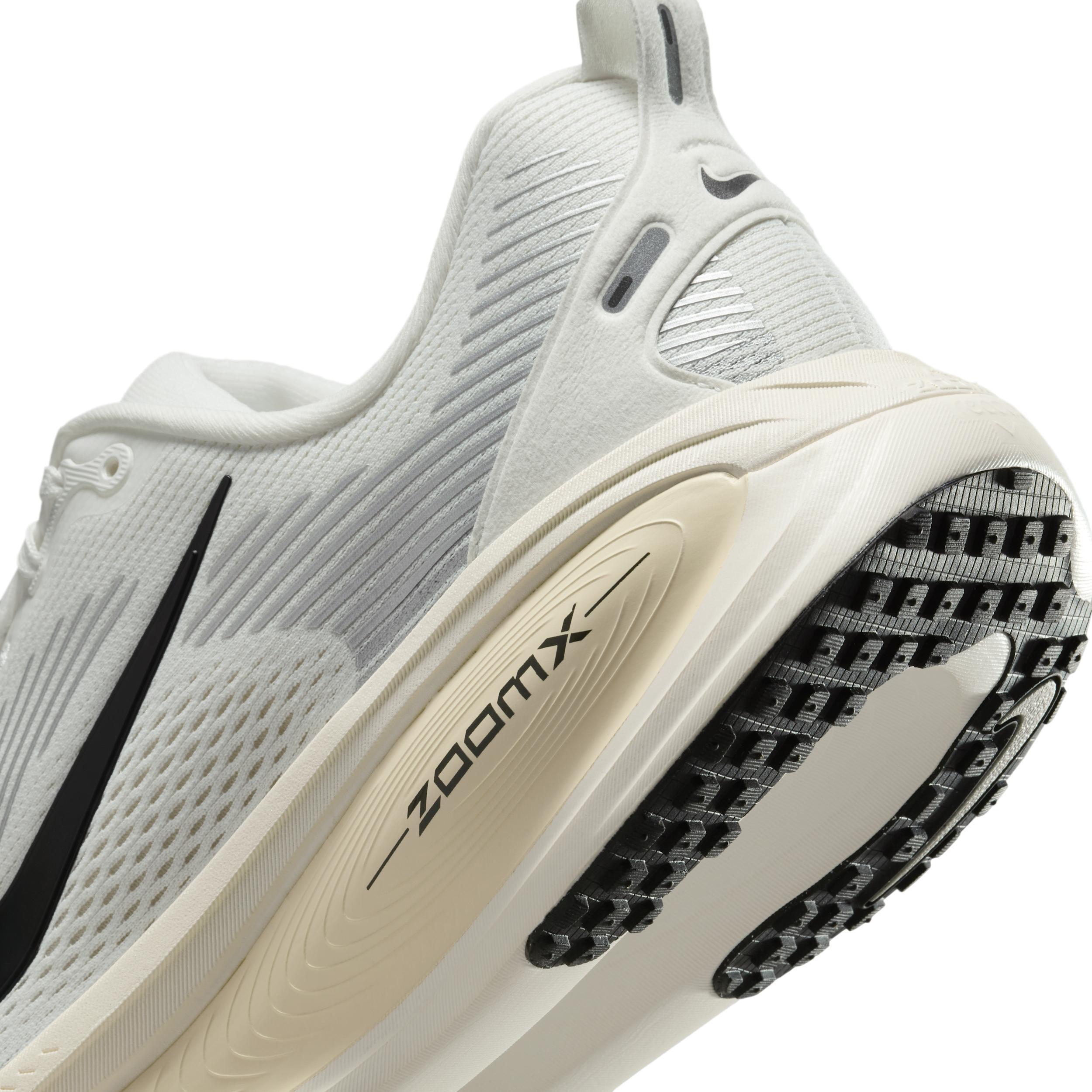 Nike Men's Vomero 18 Road Running Shoes Product Image