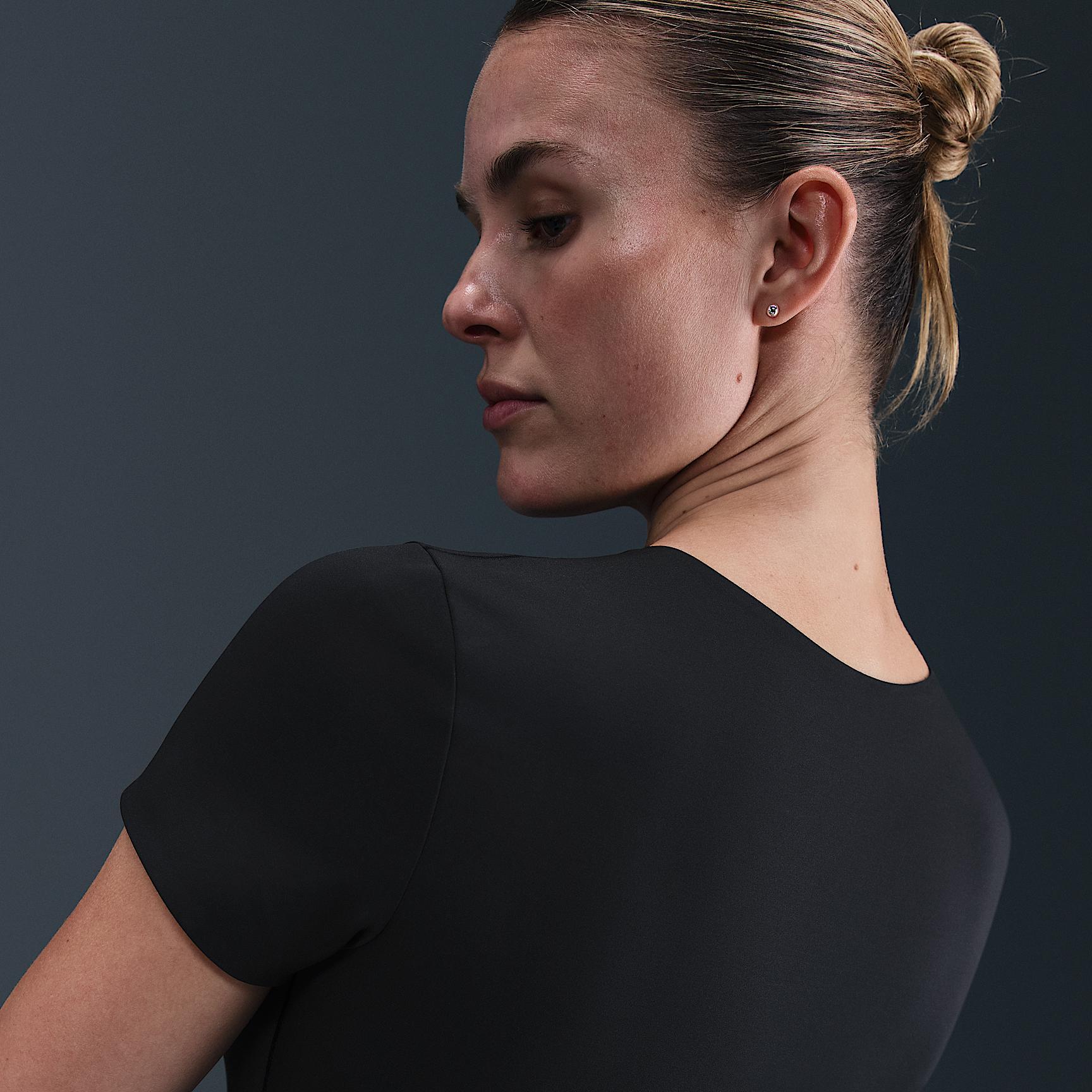 Nike Women's Form Short-Sleeve Top Product Image
