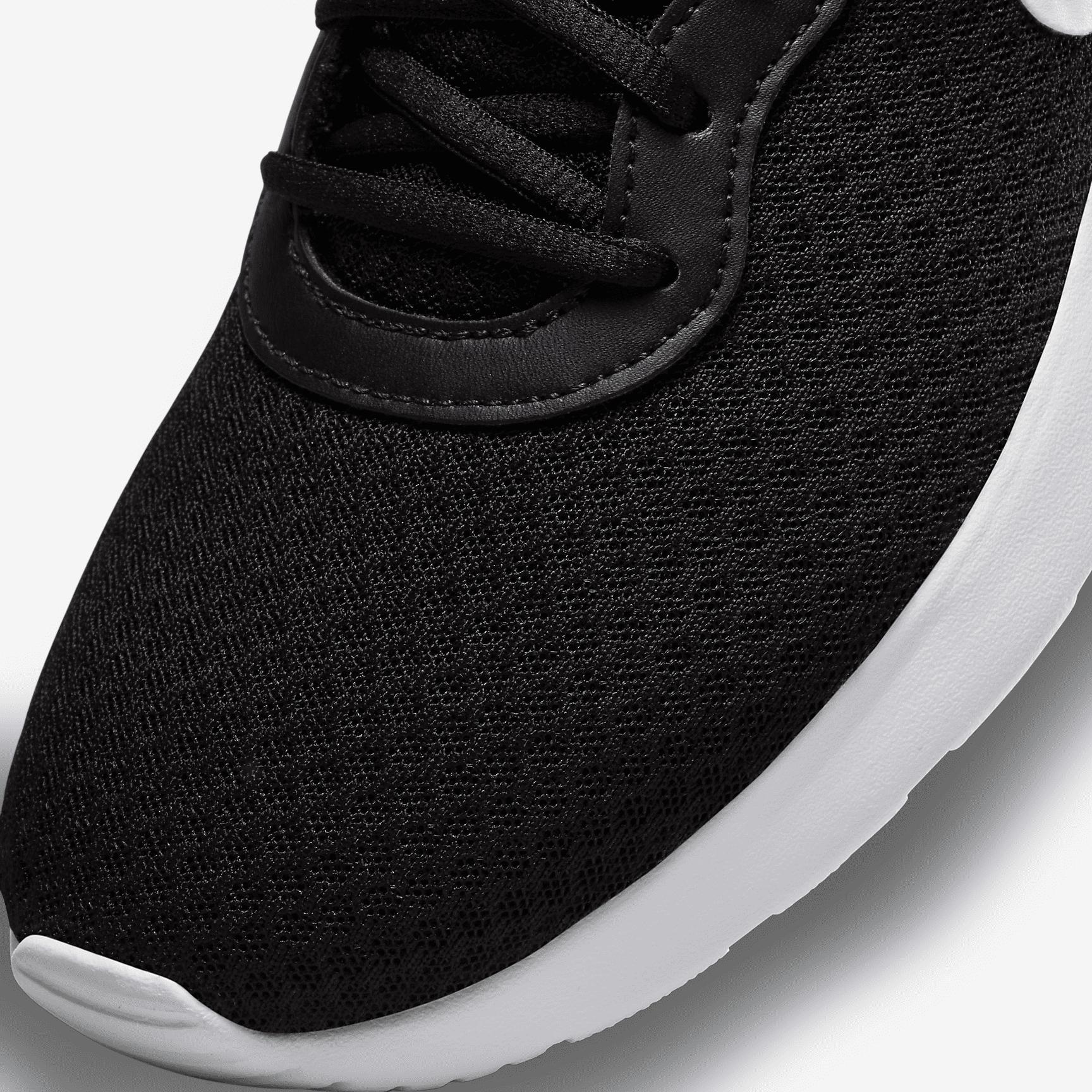 Nike Tanjun Women's Shoes Product Image