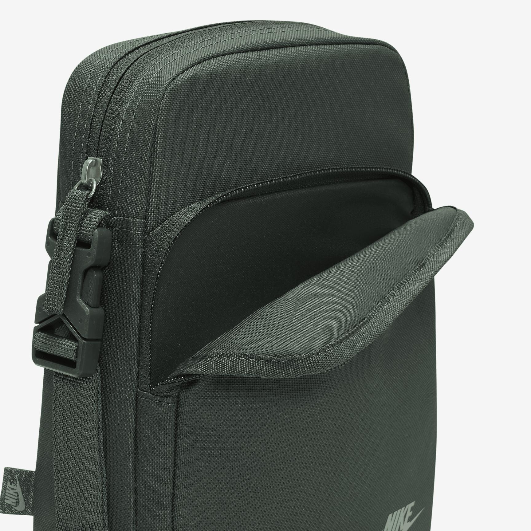 Nike Heritage Crossbody Bag (4L) Product Image