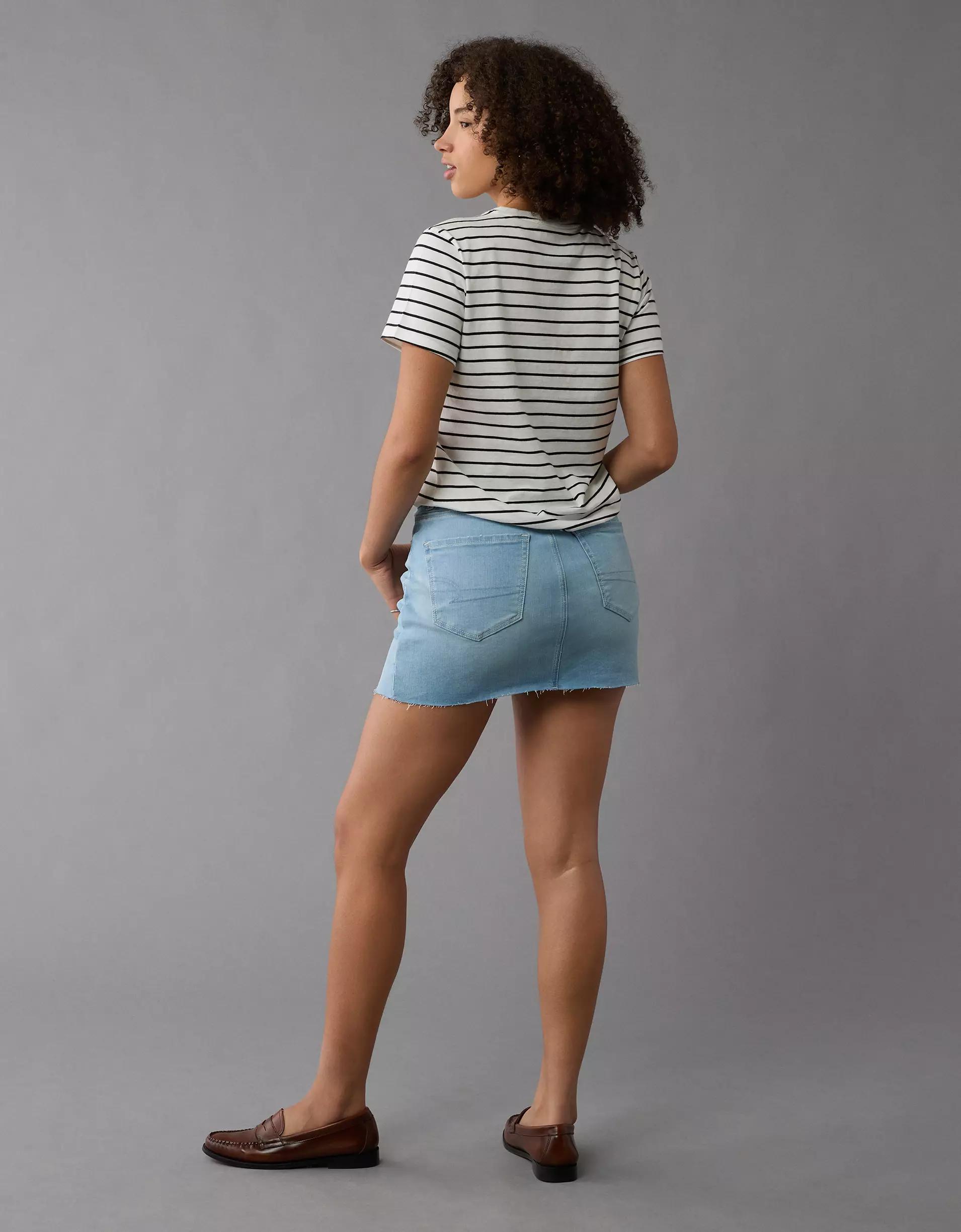 AE Classic T-Shirt Product Image