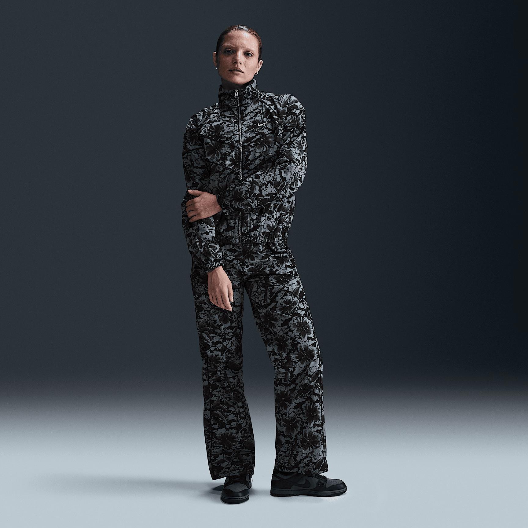 Nike Sportswear Windrunner Women's Loose UV Protection Woven Full-Zip Printed Jacket Product Image