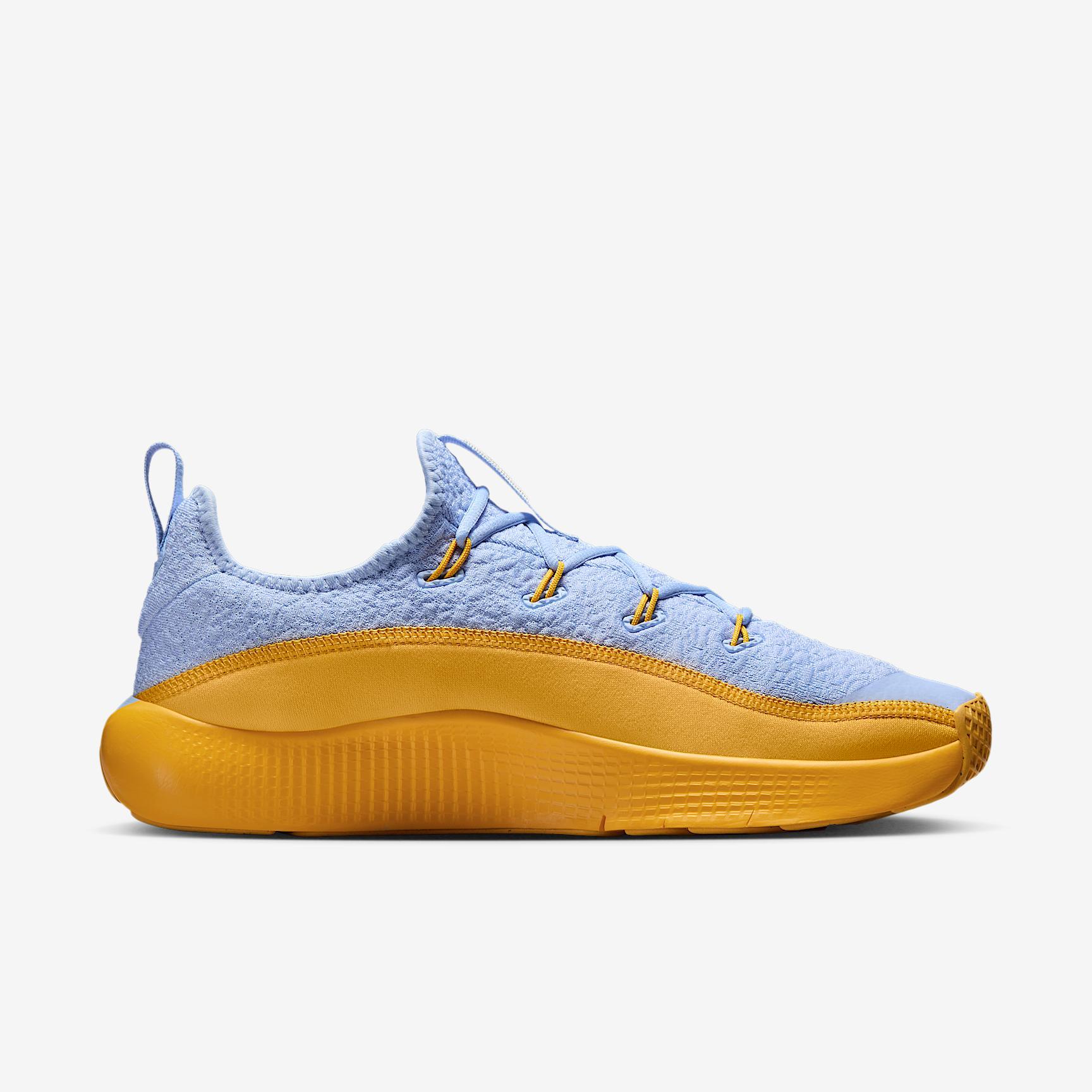 Nike Men's LeBron TR 1 Workout Shoes Product Image