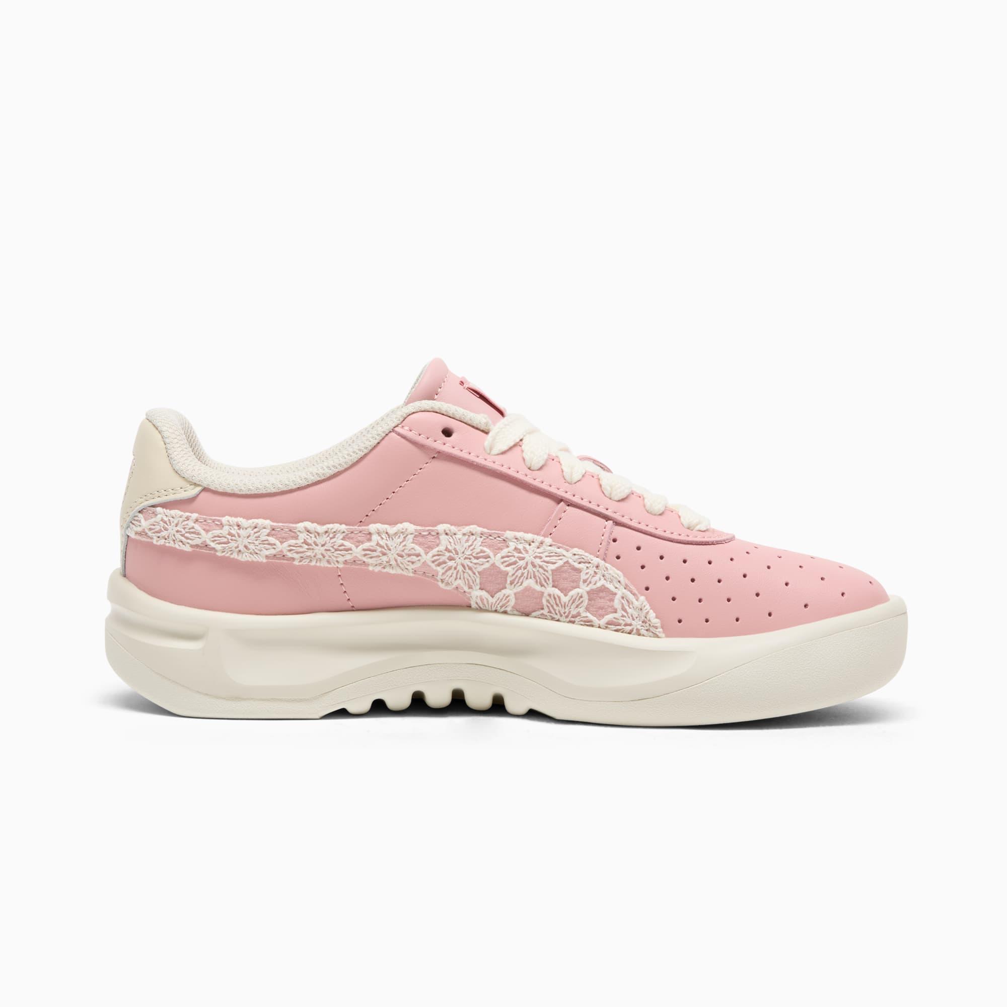 GV Special Bloom Women's Sneakers Product Image