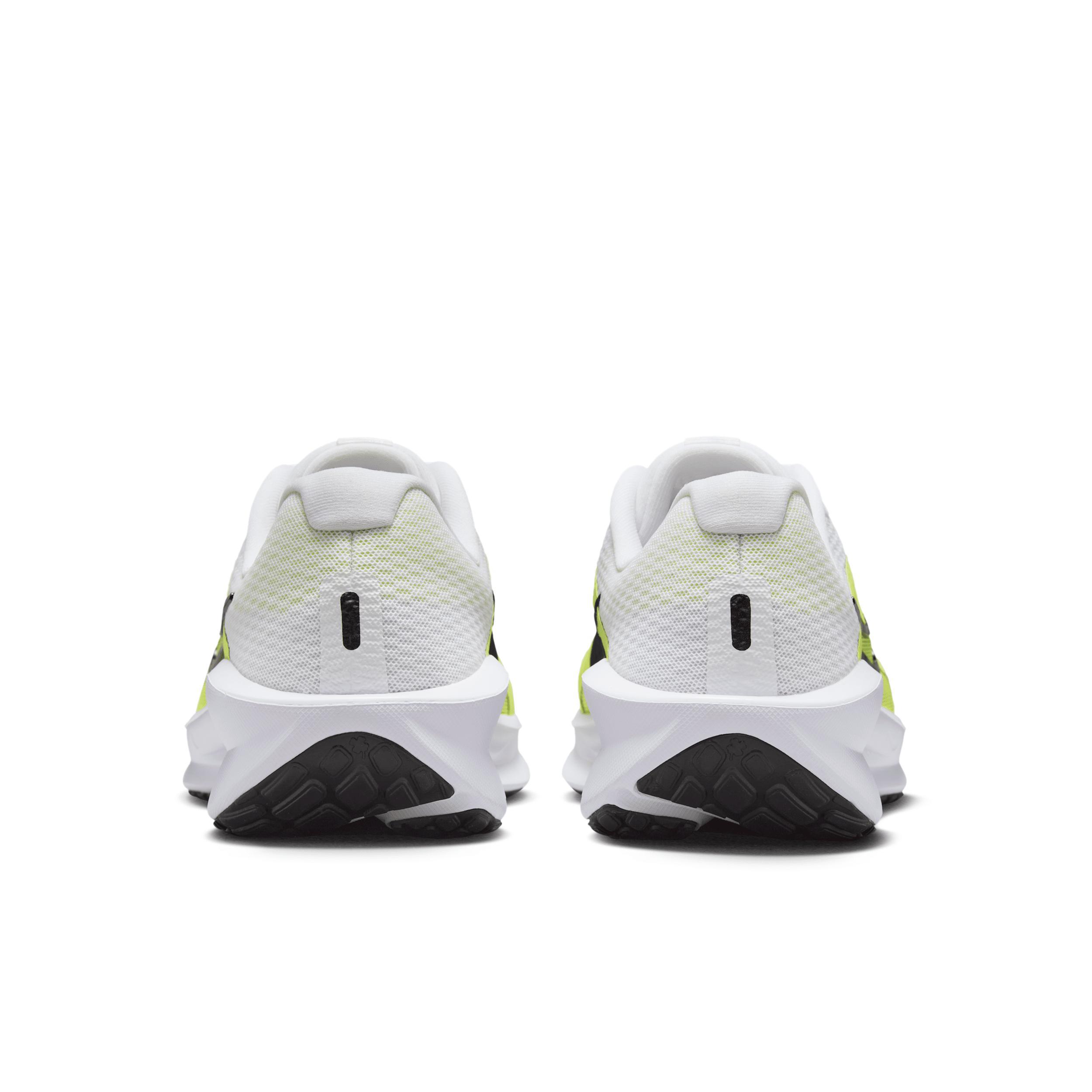 Nike Men's Downshifter 13 Road Running Shoes (Extra Wide) Product Image