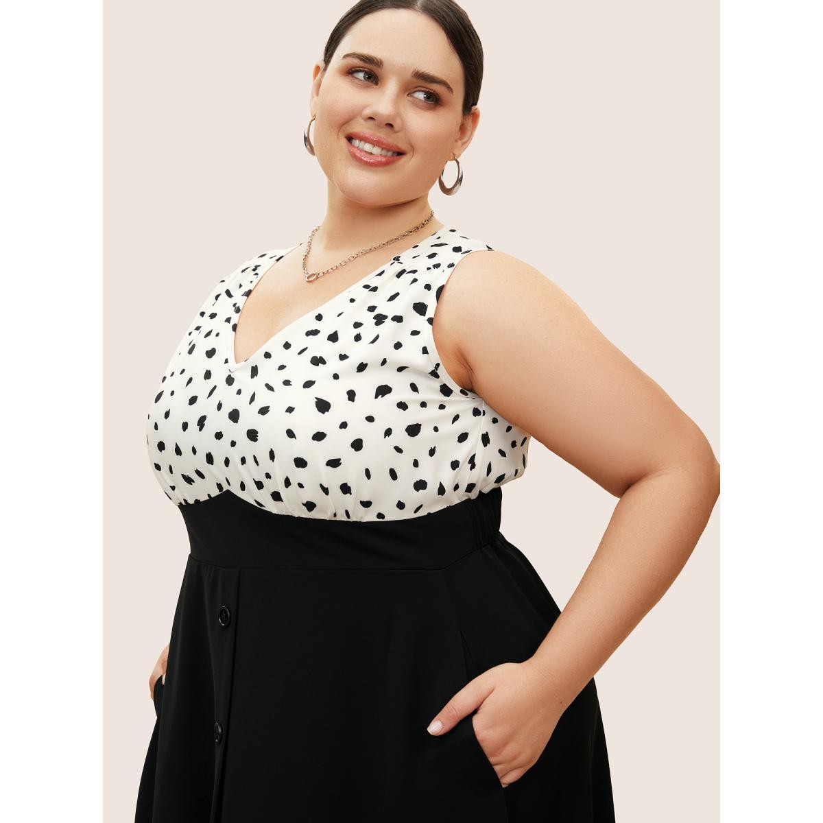 Plus Size Leopard Print Patchwork Pleated Sleeveless Dress White Women At the Office Pleated V-neck Sleeveless Curvy BloomChic 28/5X Product Image