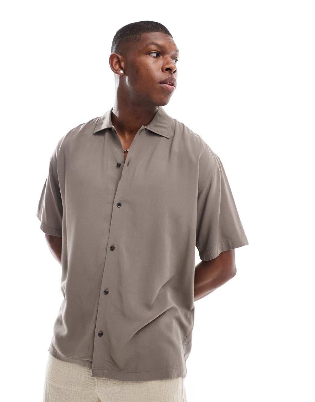 Jack & Jones viscose shirt in brown Product Image