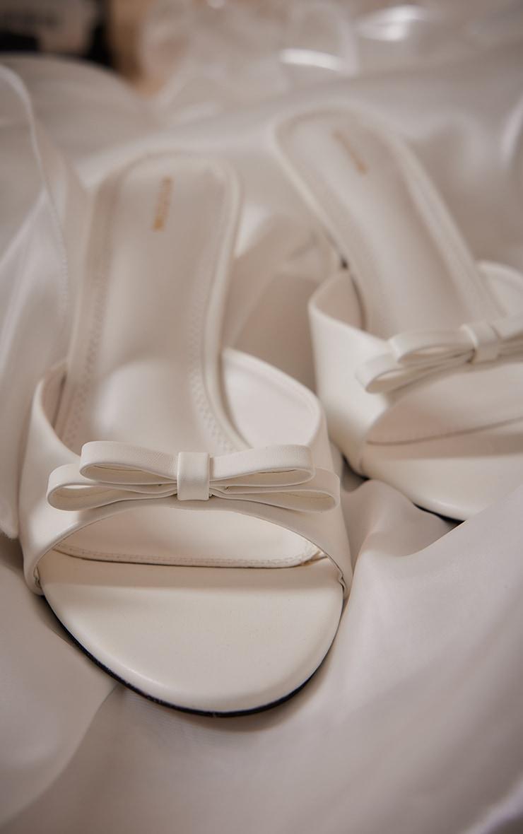 White Pu Round Toe Bow Strap Low Heel Mules Product Image