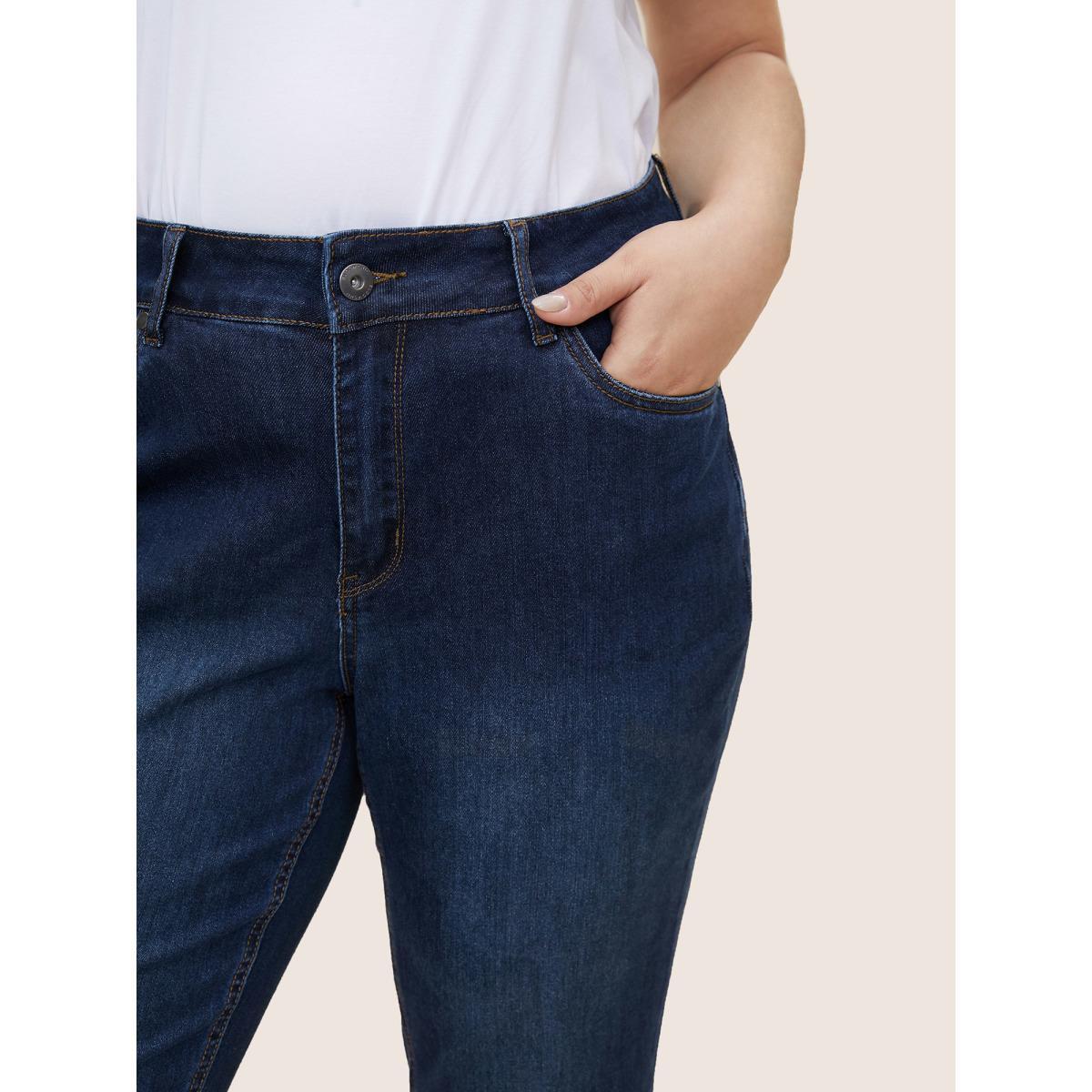 Plus Size Very Stretchy High Rise Dark Wash Cropped Jeans Women DarkBlue Casual Plain High stretch Slanted pocket Jeans BloomChic 26/4X Product Image