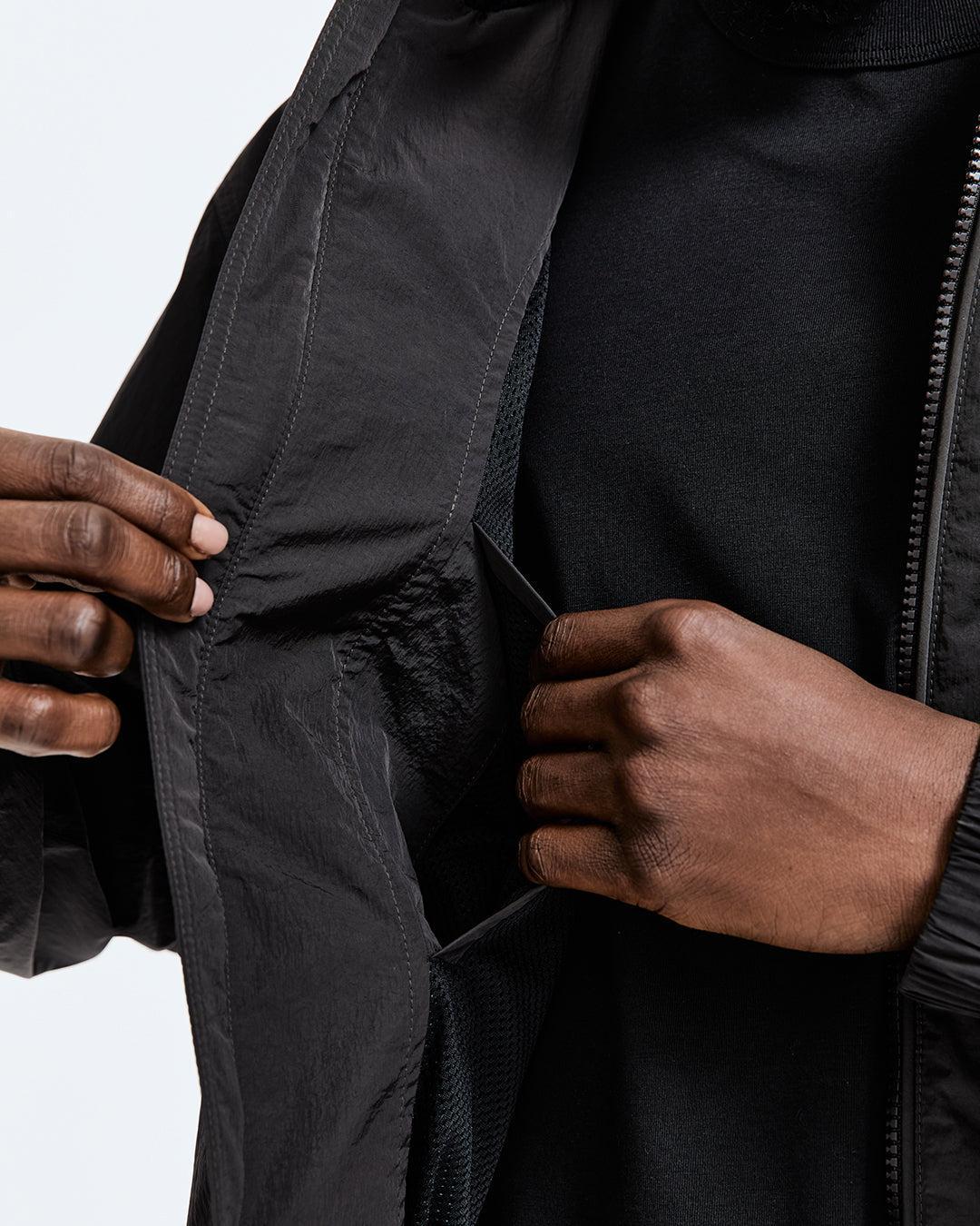 Crinkle Nylon Match Hooded Jacket Male Product Image