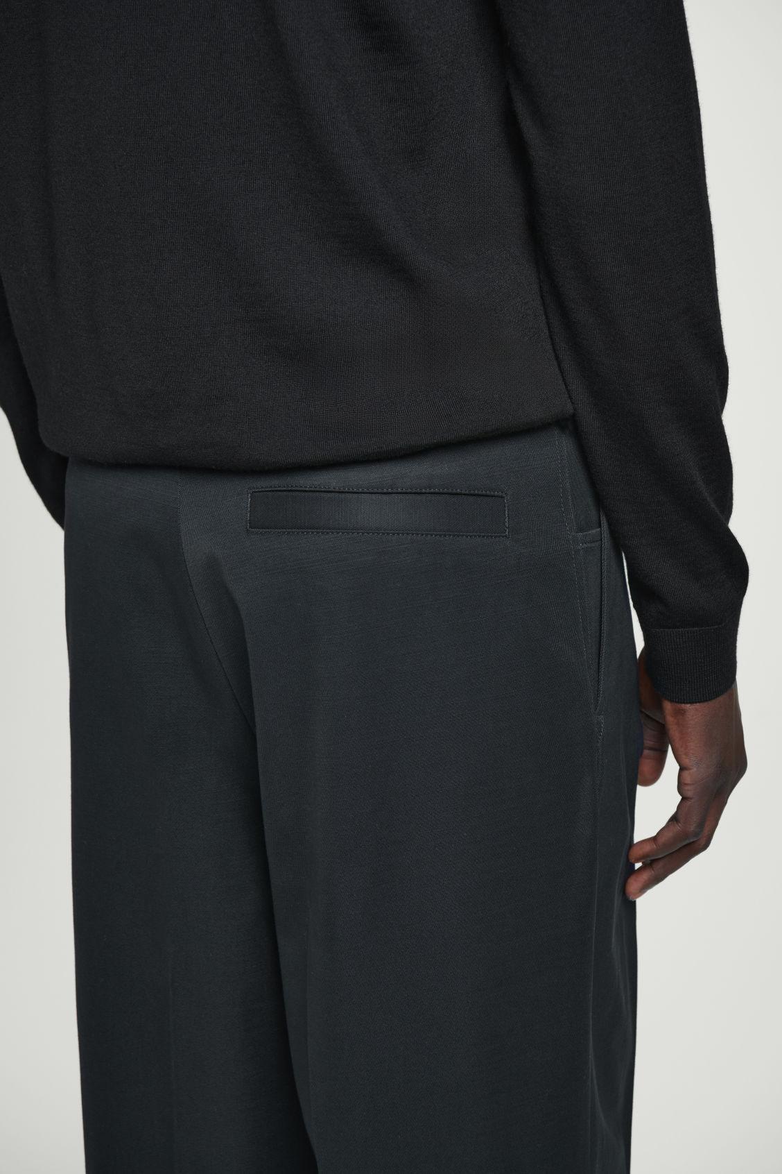 PLEATED COTTON WIDE-LEG PANTS Product Image
