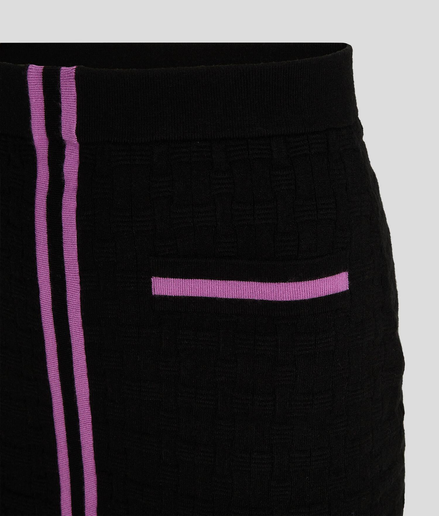 TEXTURED KNIT SKIRT Product Image